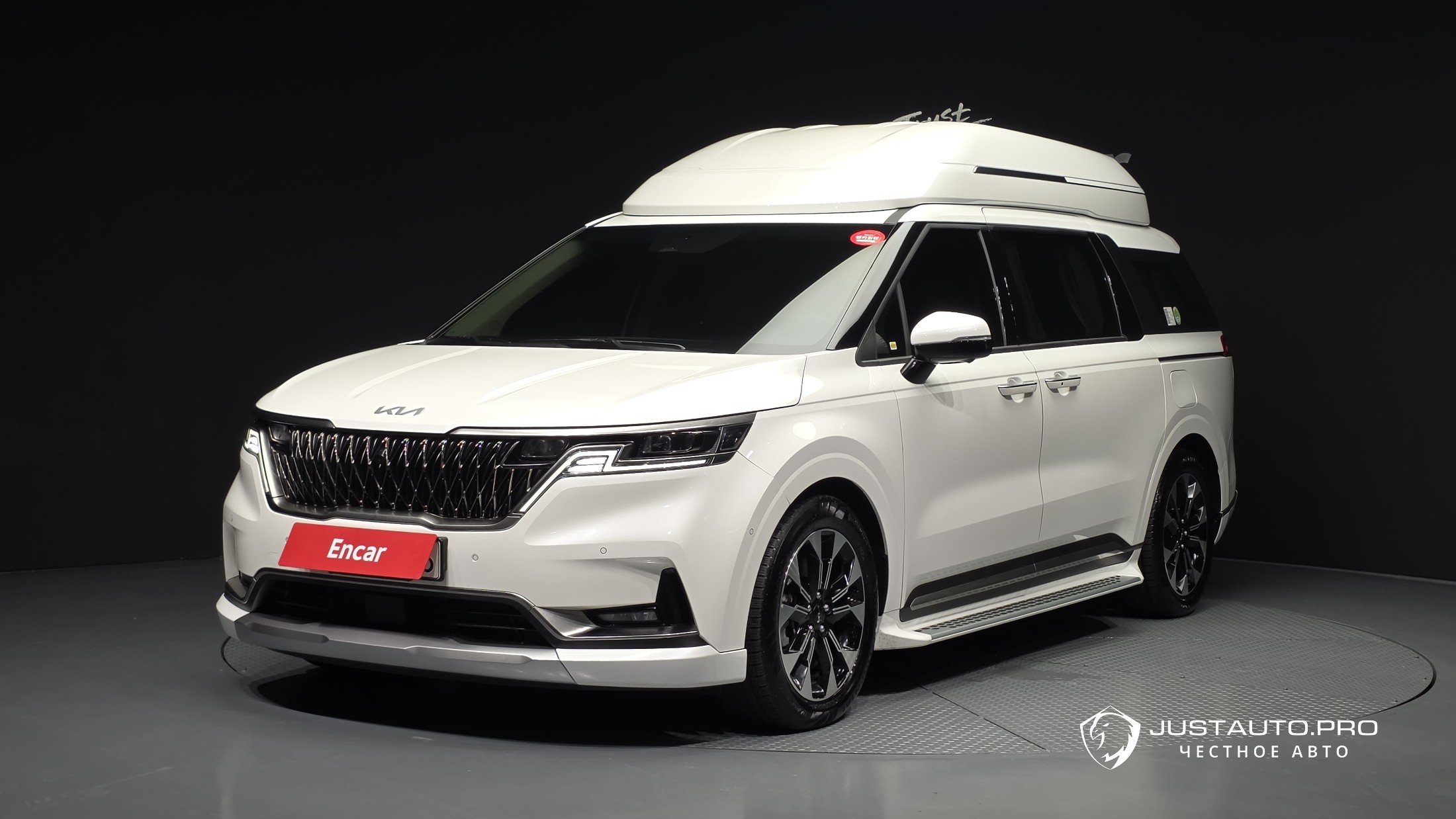 Автомобиль Kia Canival