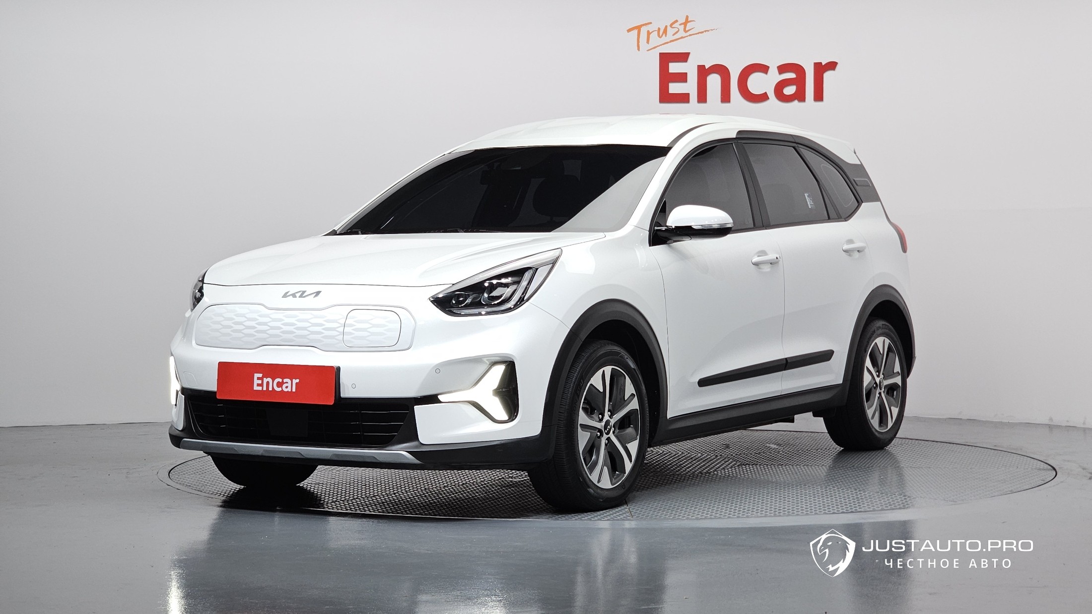 Автомобиль Kia Niro