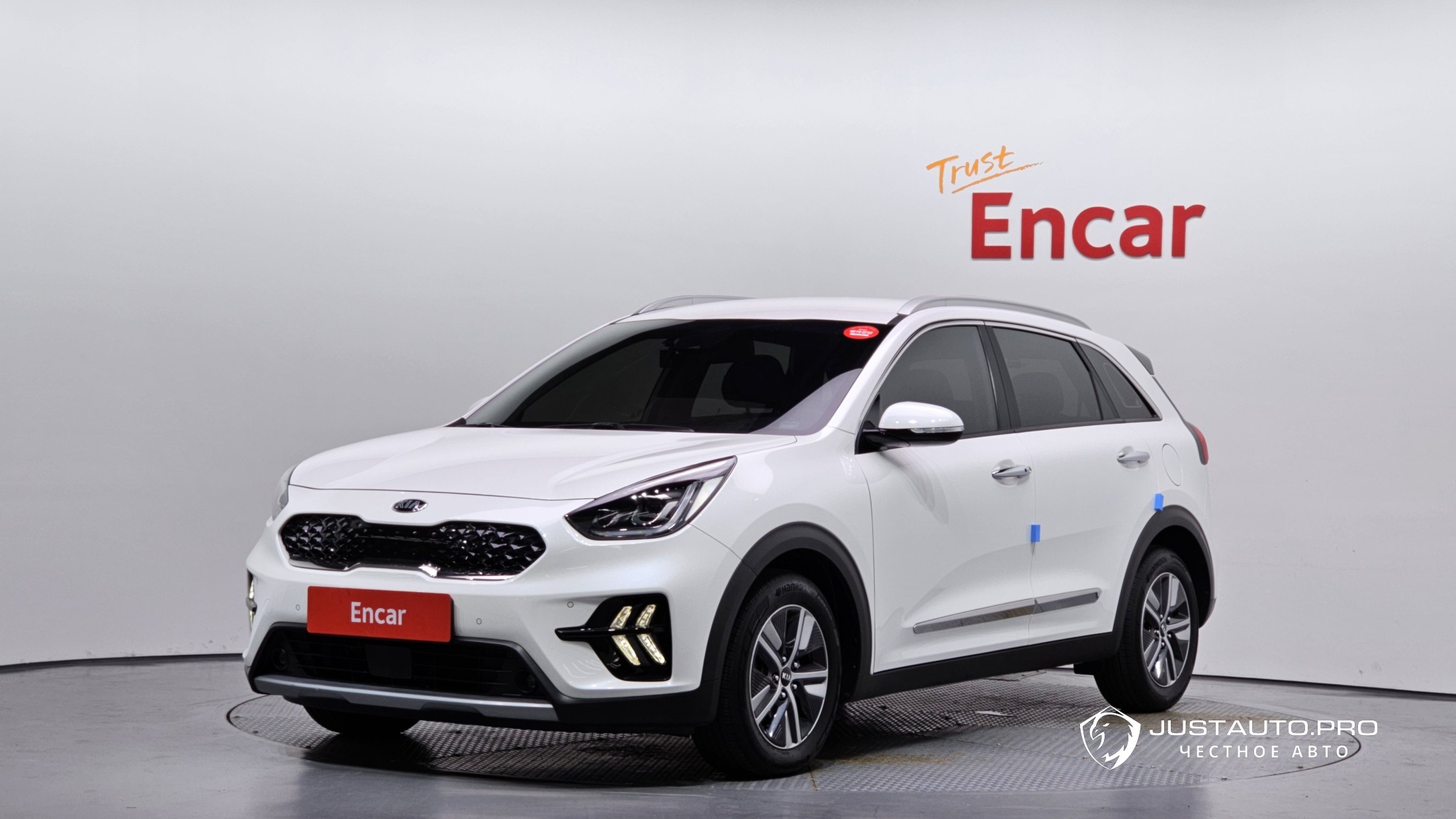 Автомобиль Kia Niro