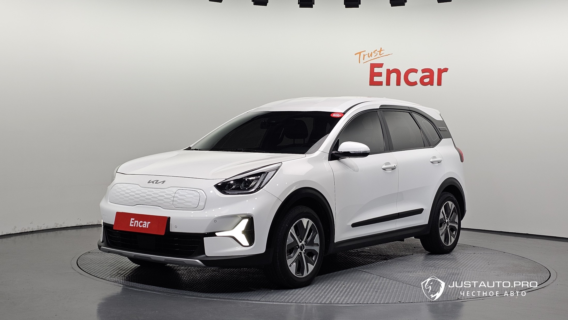 Автомобиль Kia Niro