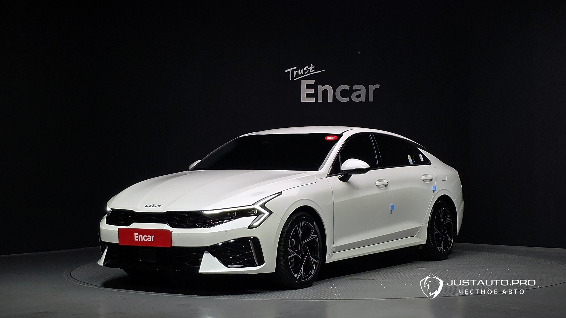 Автомобиль Kia K5