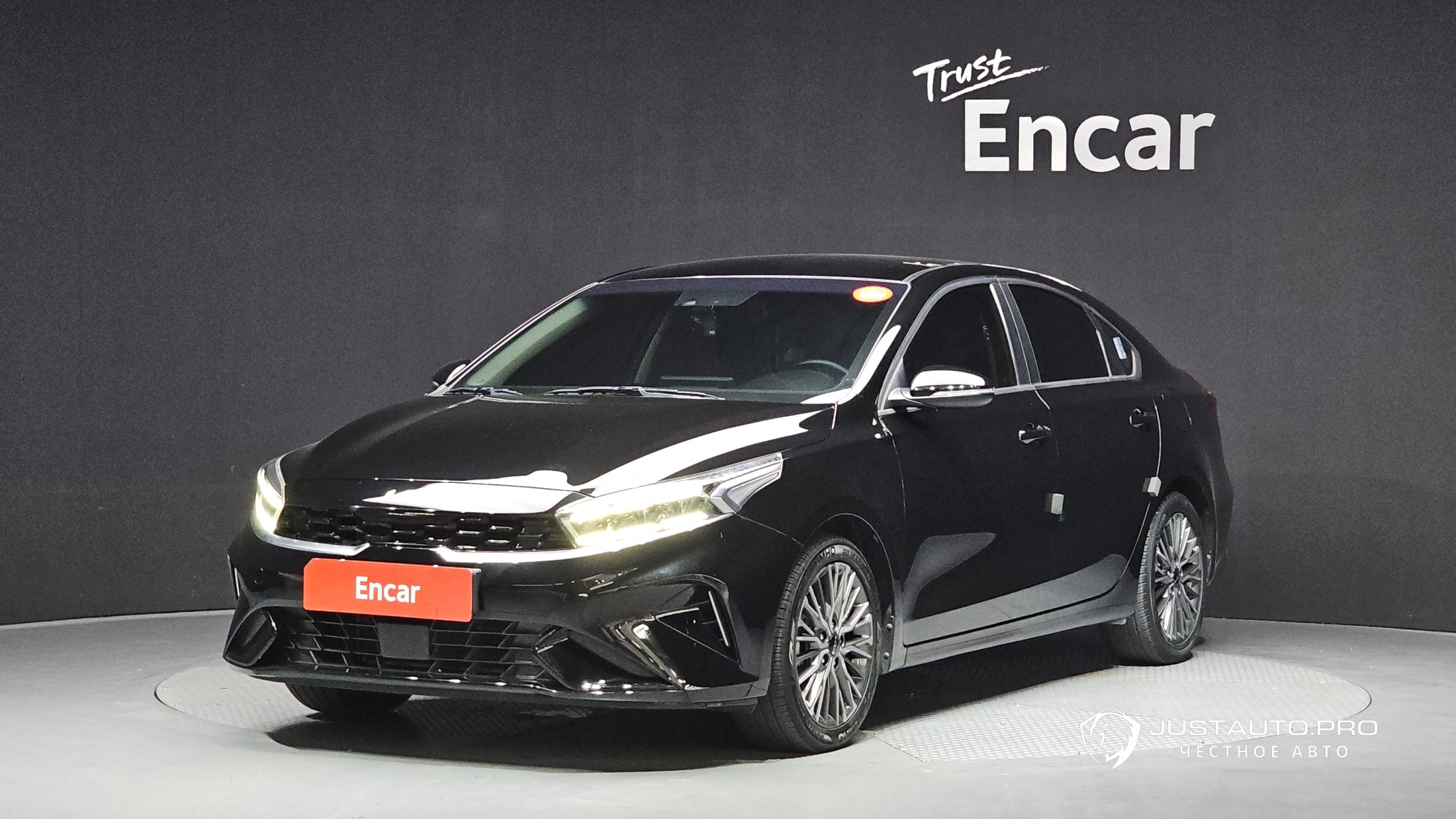 Автомобиль Kia K3