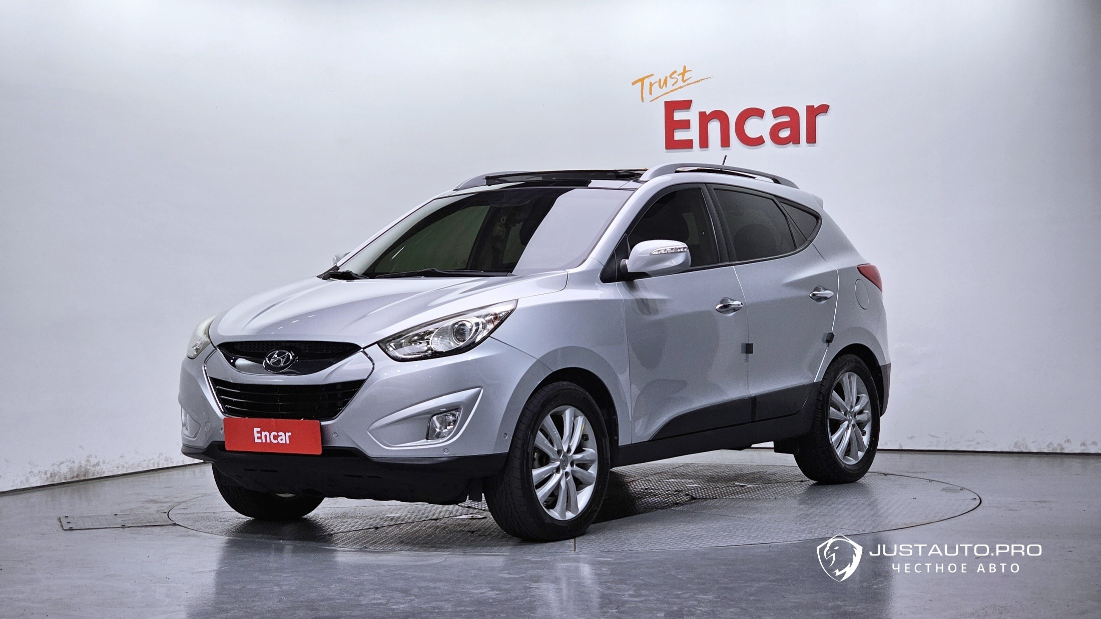 Автомобиль Hyundai Tucson