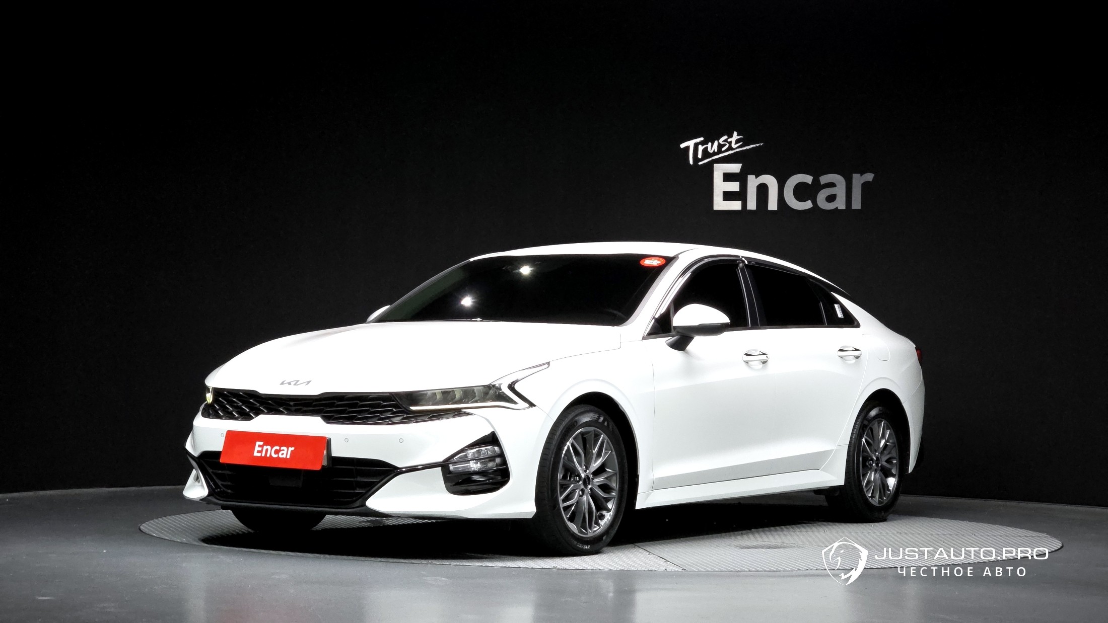 Автомобиль Kia K5