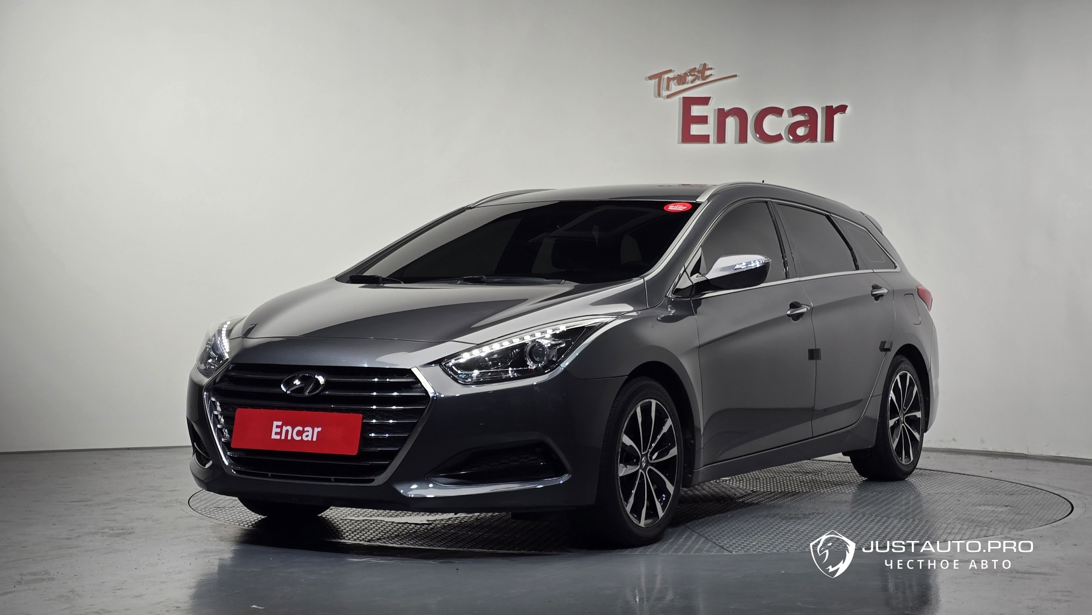 Автомобиль Hyundai i40