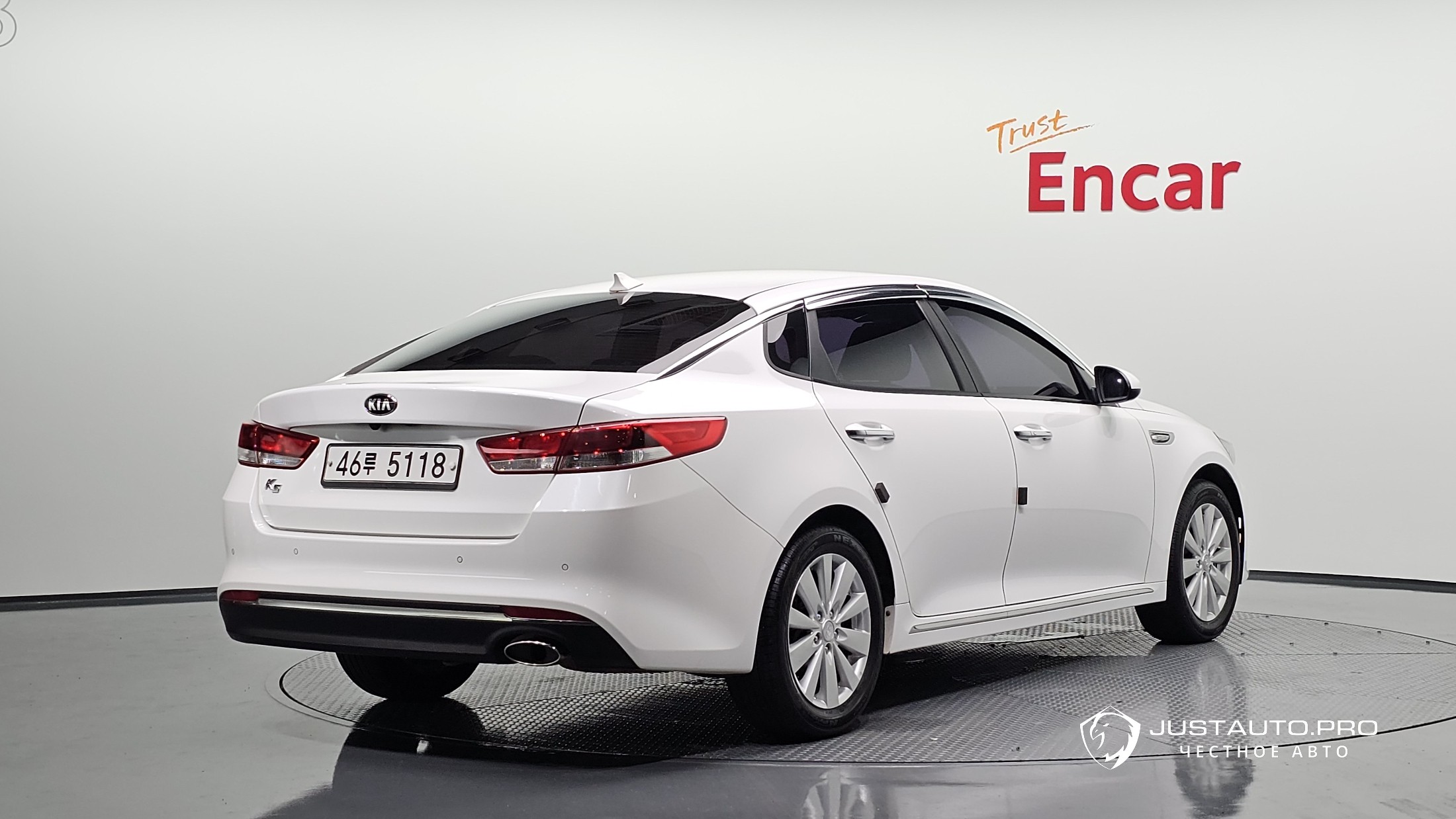 Автомобиль Kia K5