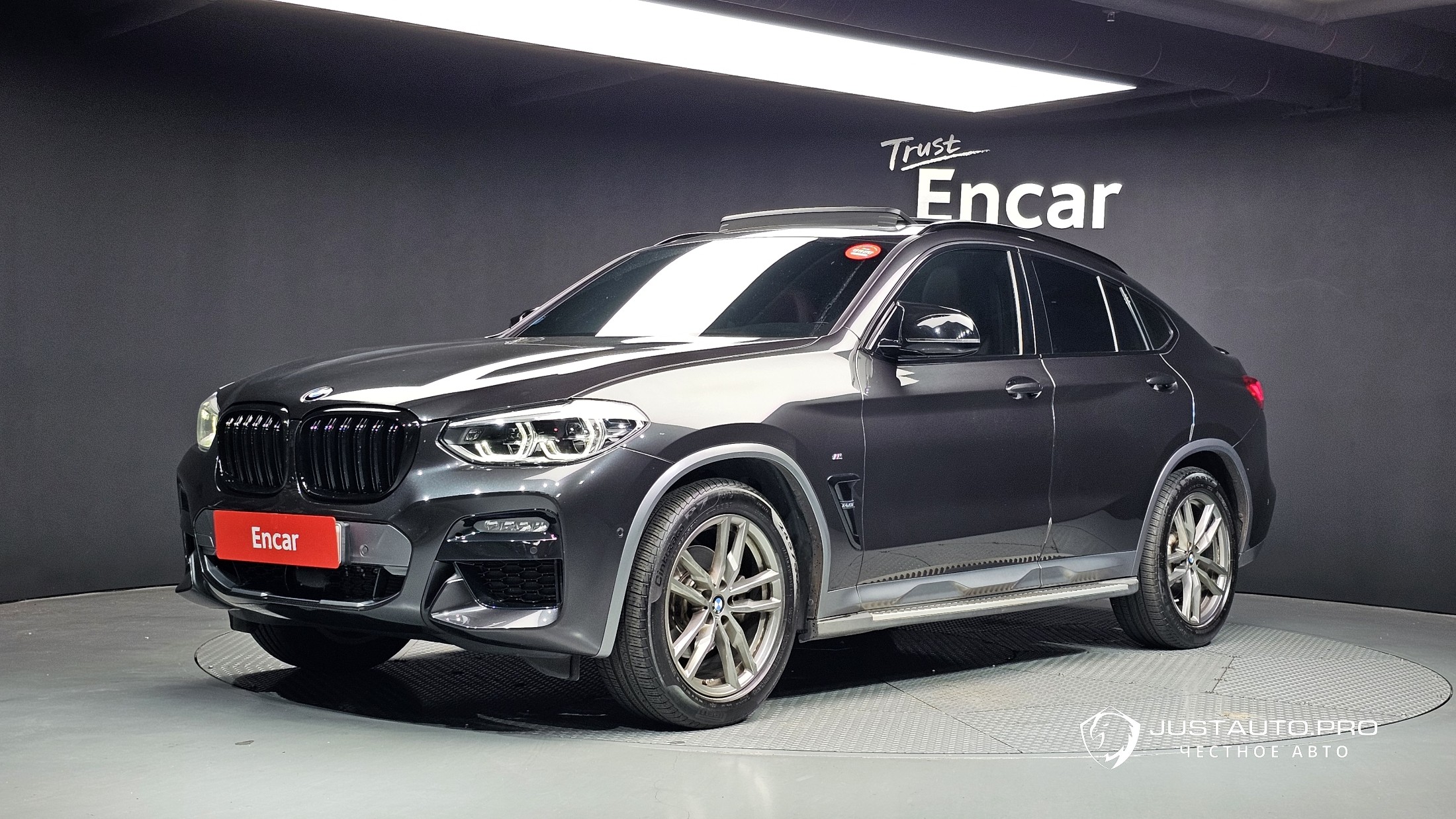 Автомобиль BMW X4
