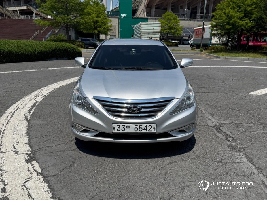 Автомобиль Hyundai Sonata