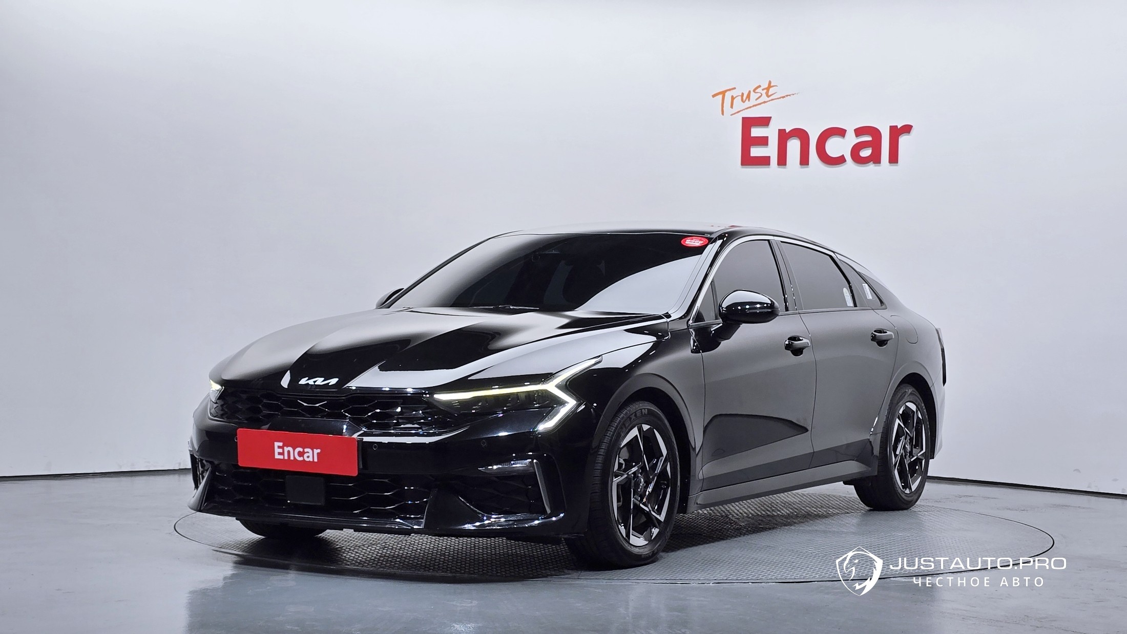 Автомобиль Kia K5