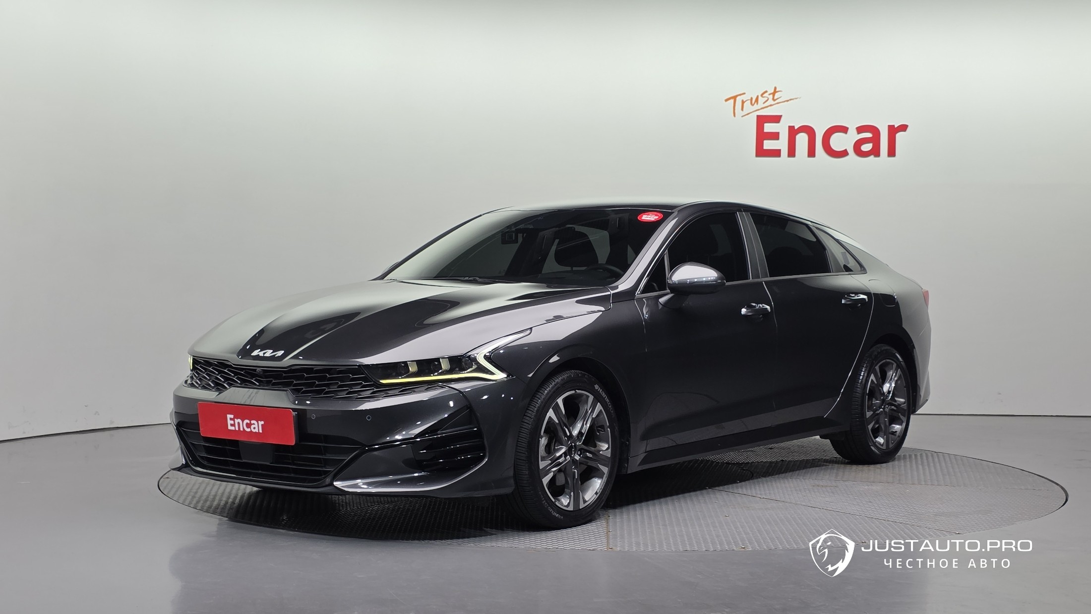 Автомобиль Kia K5