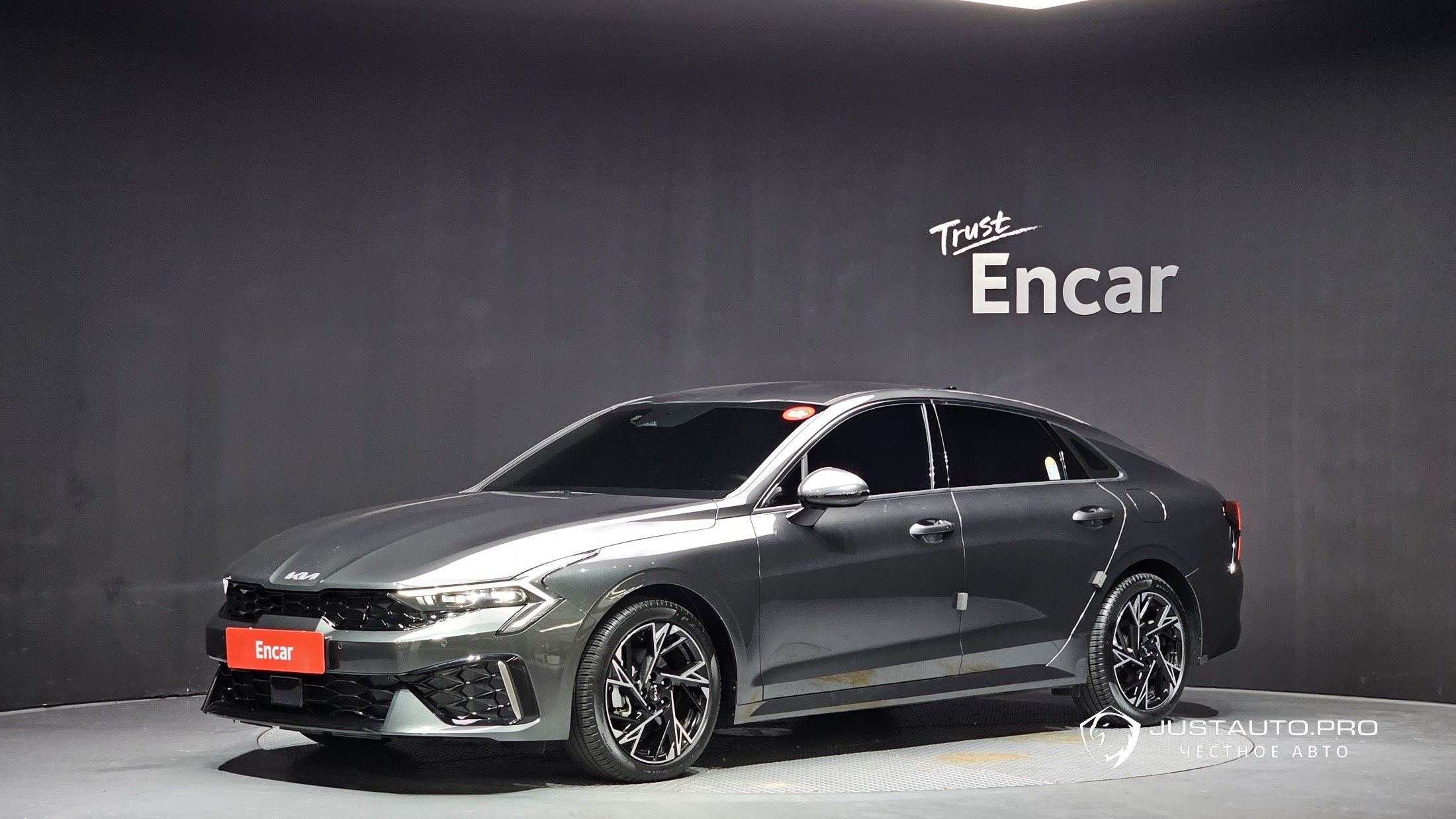 Автомобиль Kia K5
