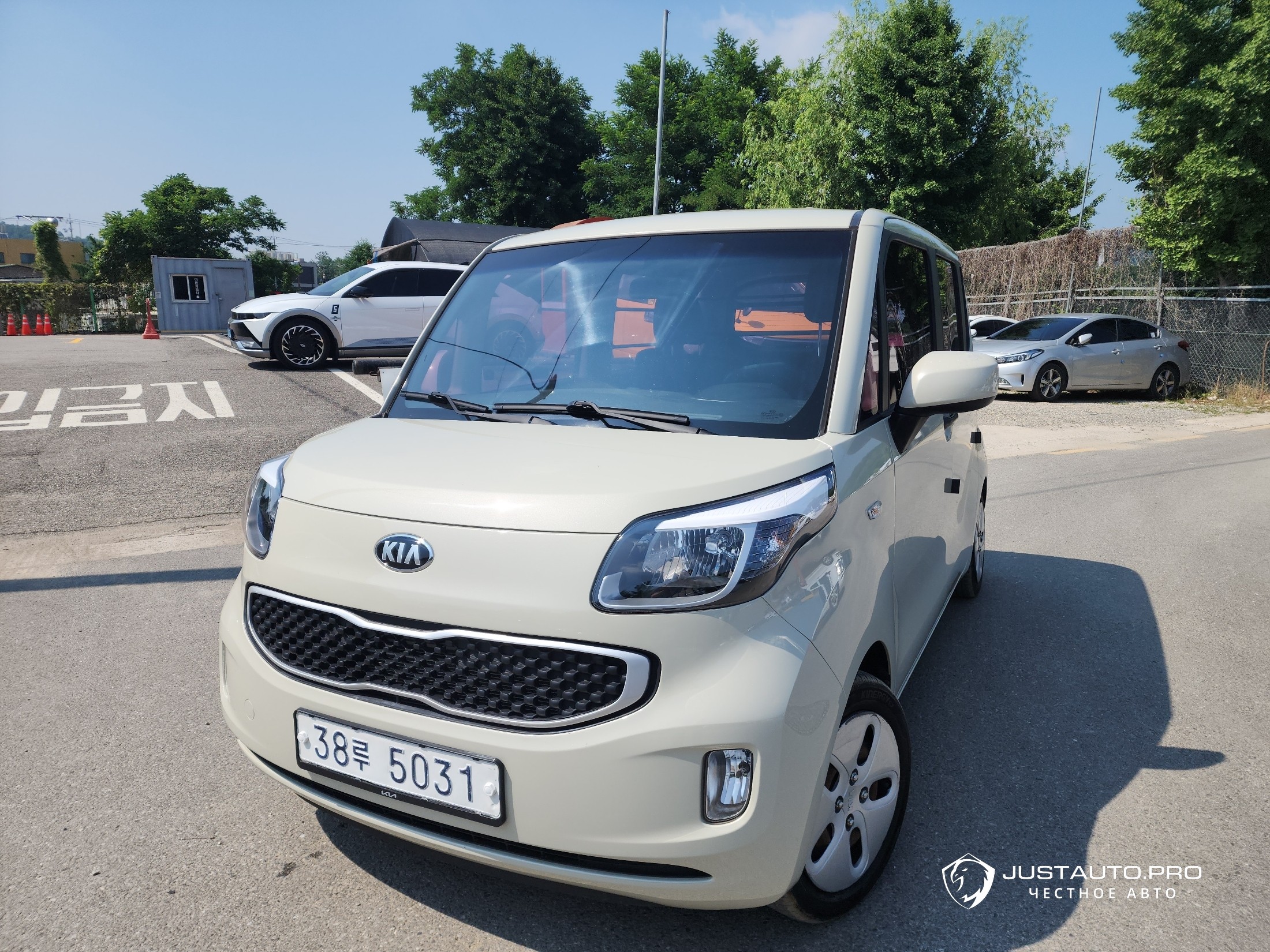 Автомобиль Kia RAY