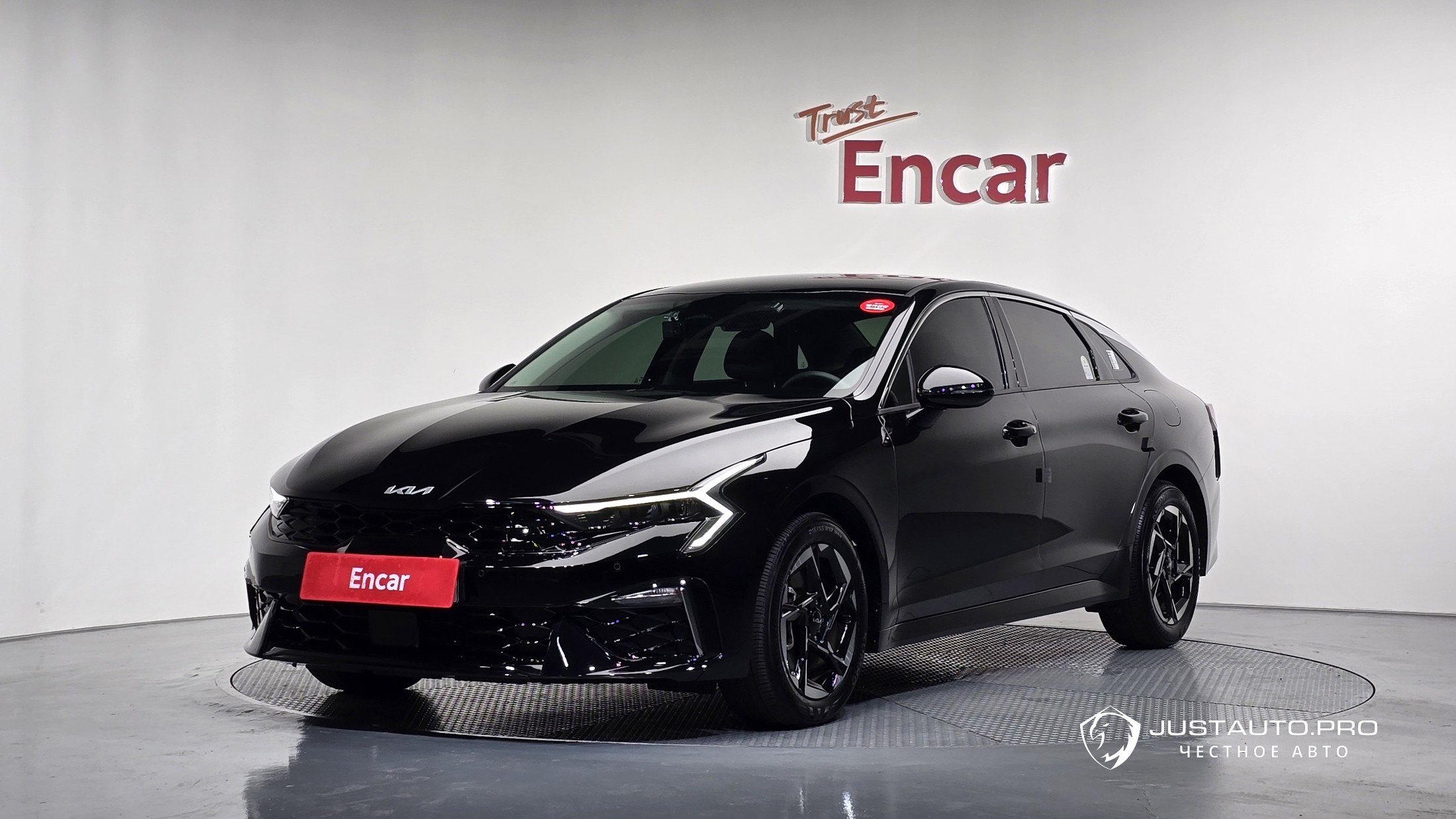 Автомобиль Kia K5