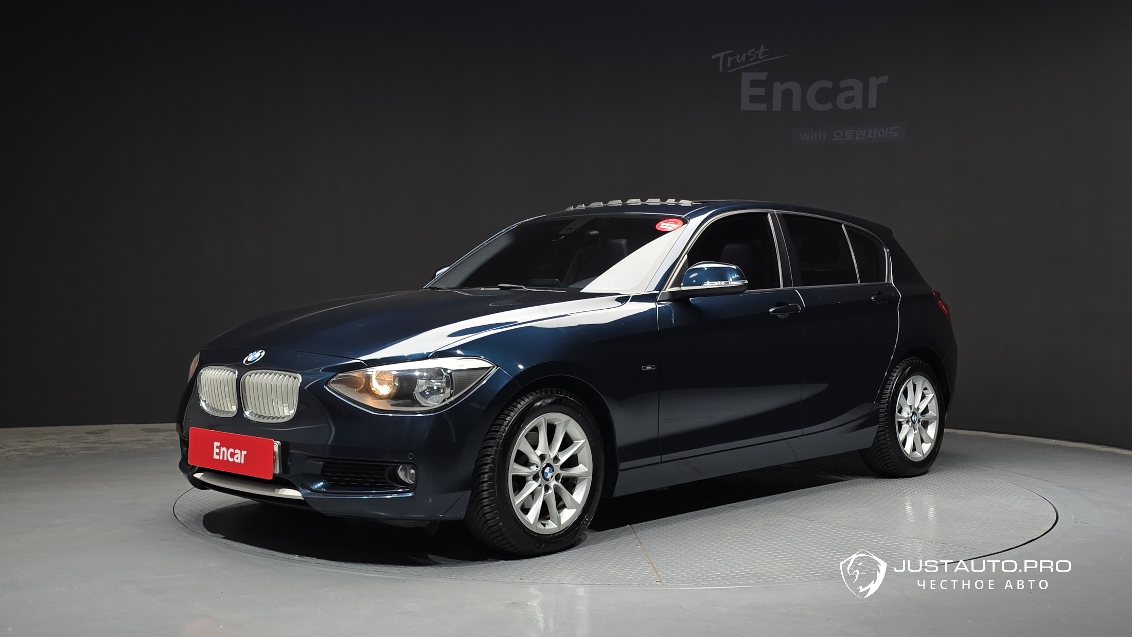 Автомобиль BMW 1-Series
