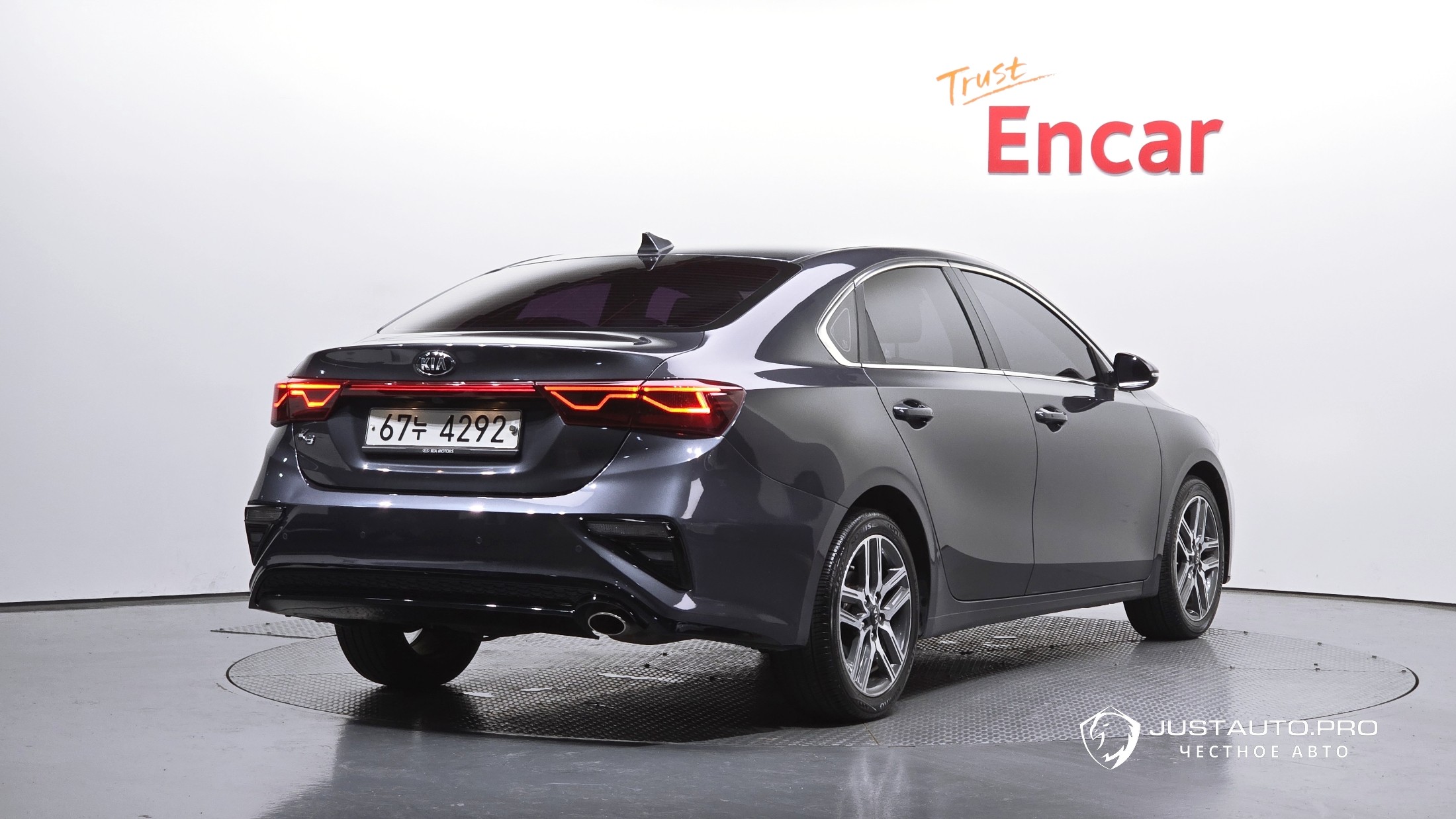 Автомобиль Kia K3