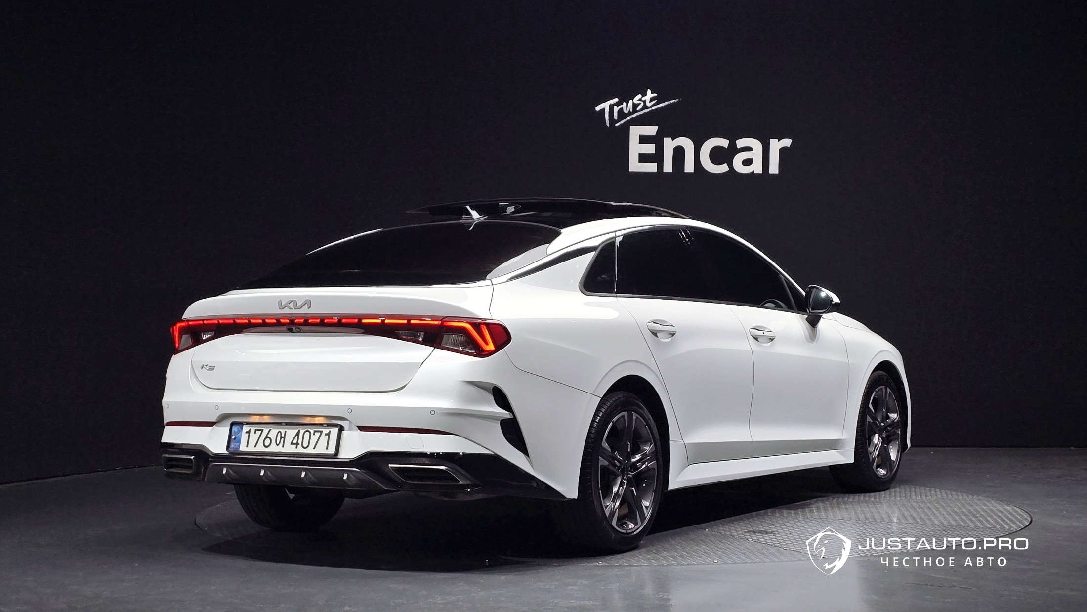 Автомобиль Kia K5