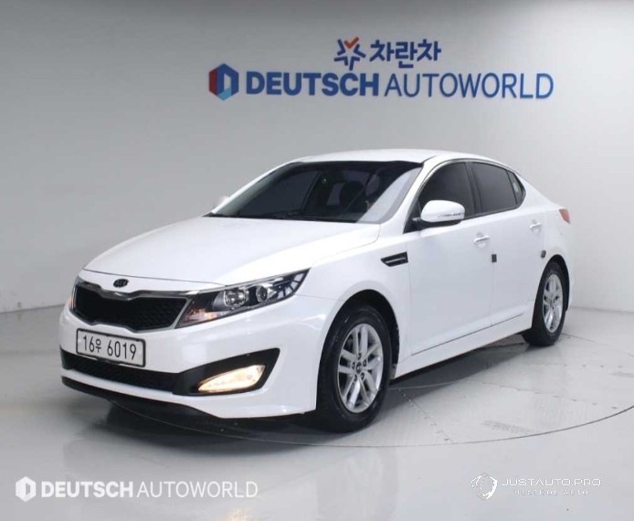 Автомобиль Kia K5