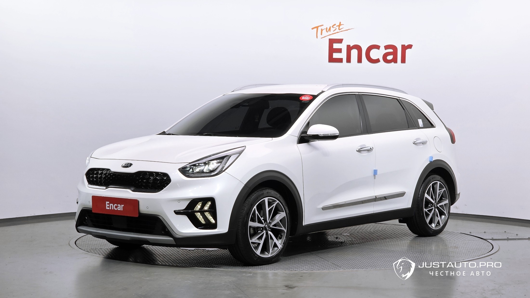 Автомобиль Kia Niro