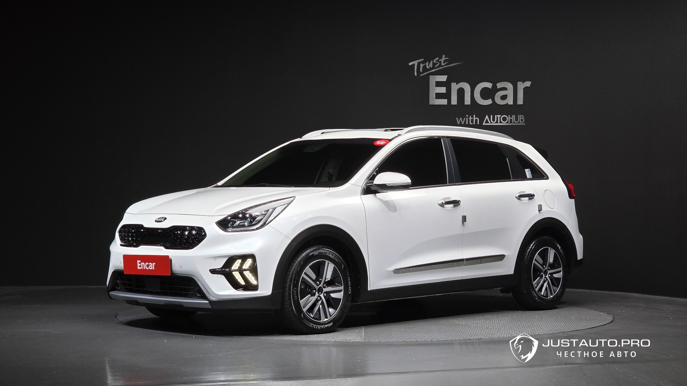 Автомобиль Kia Niro