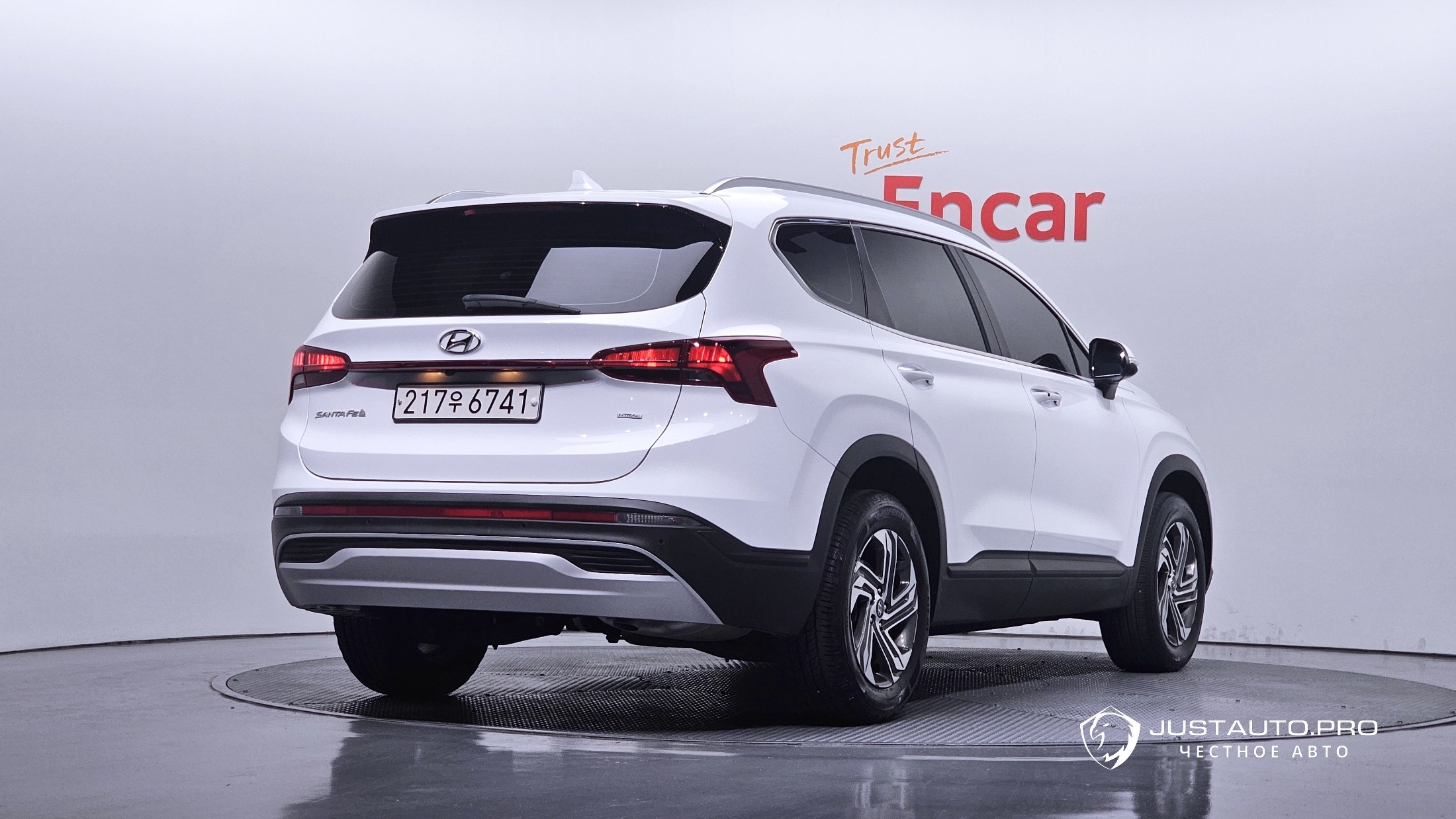 Автомобиль Hyundai Santafe