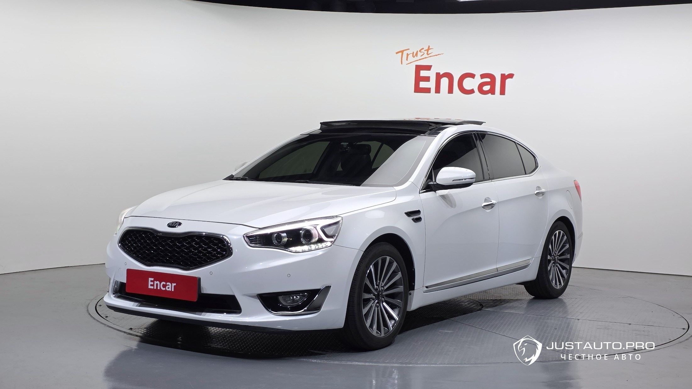 Автомобиль Kia K7