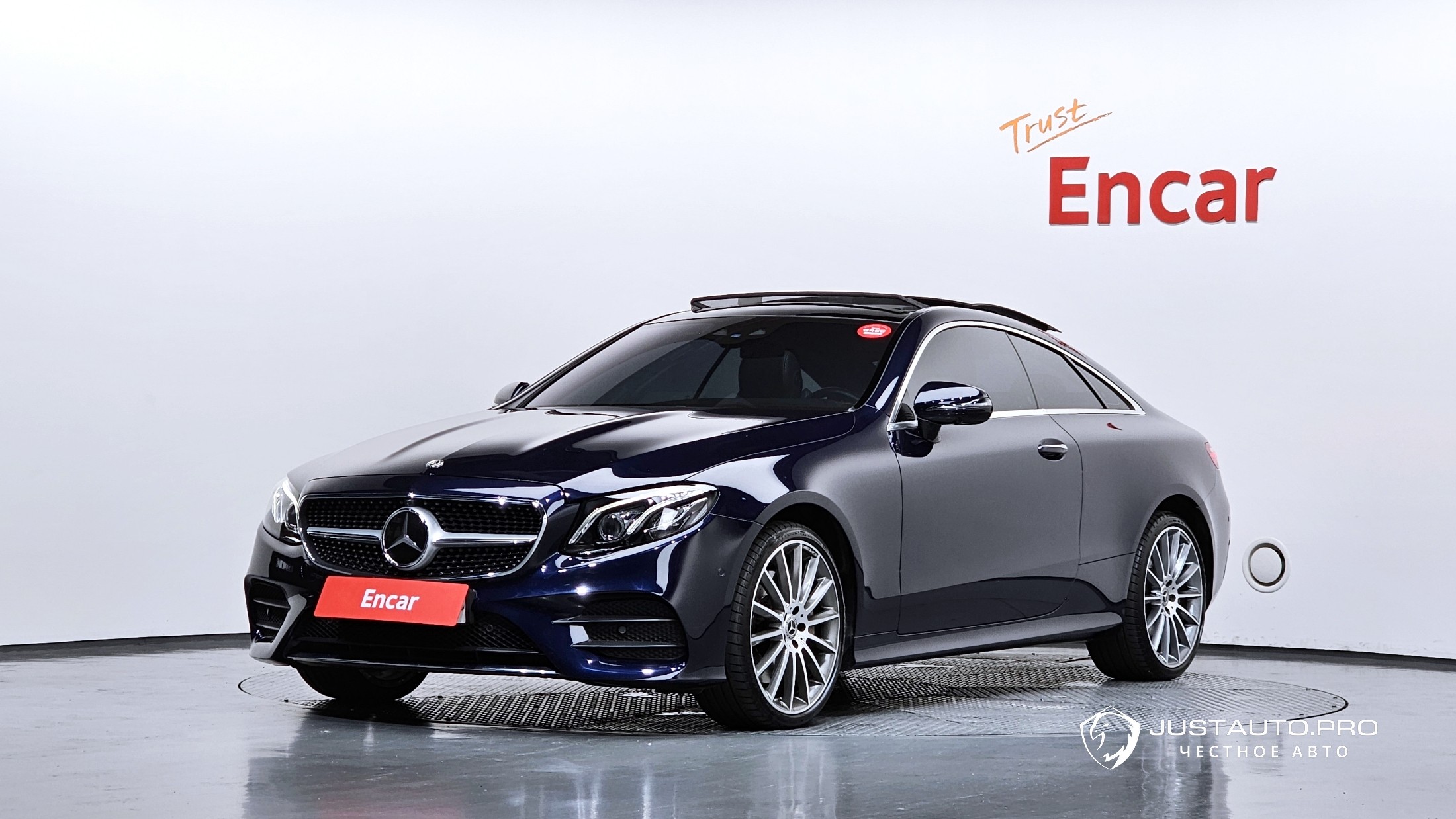 Автомобиль Mercedes-Benz E-Class