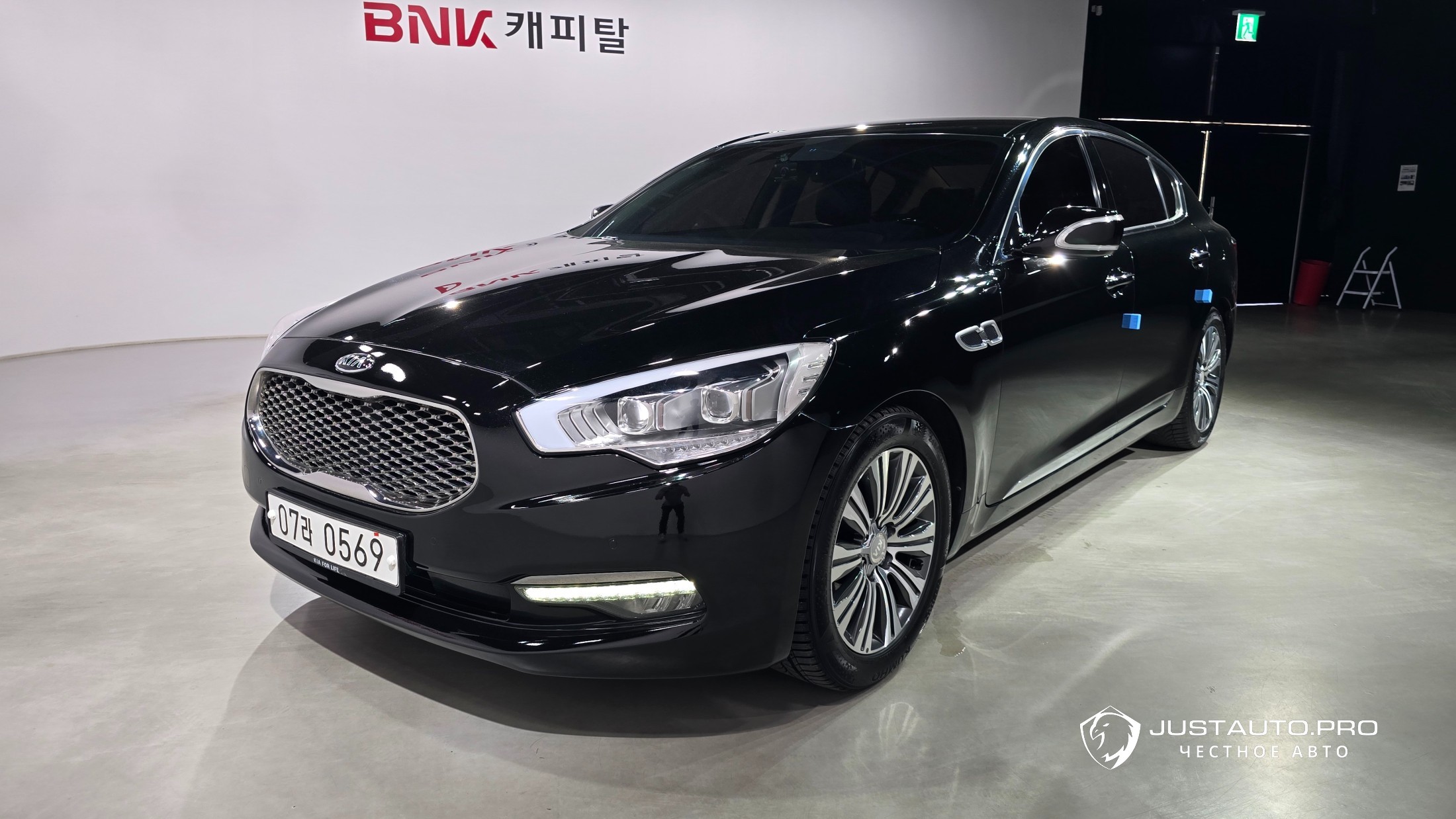 Автомобиль Kia K9