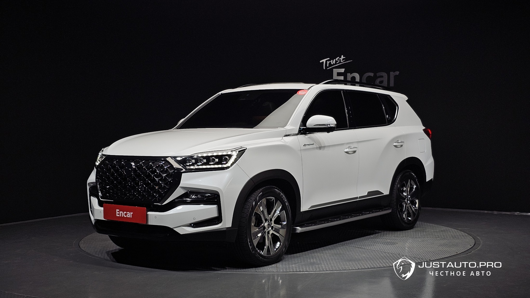 Автомобиль KG_Mobility_Ssangyong Rexton