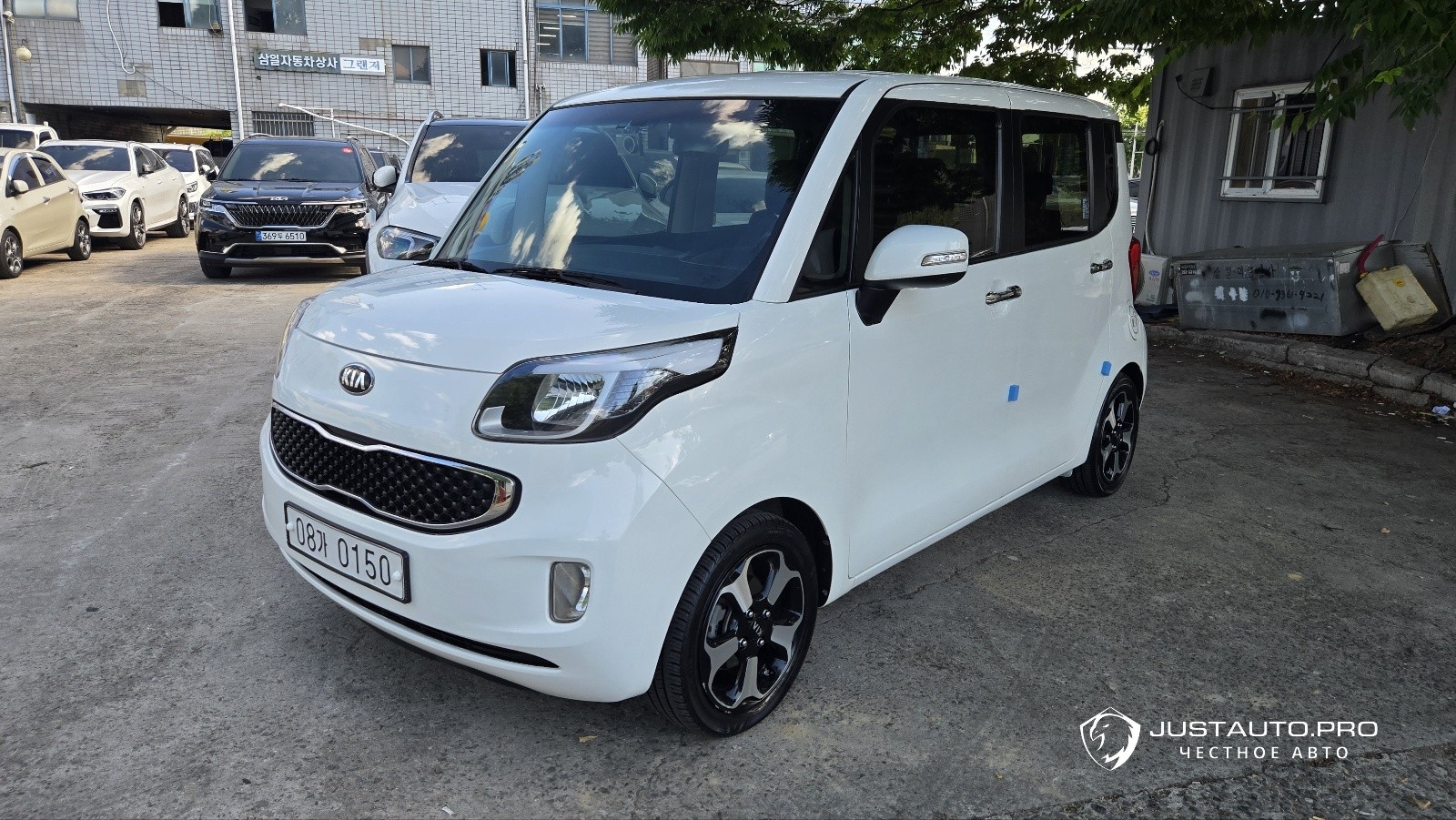 Автомобиль Kia RAY