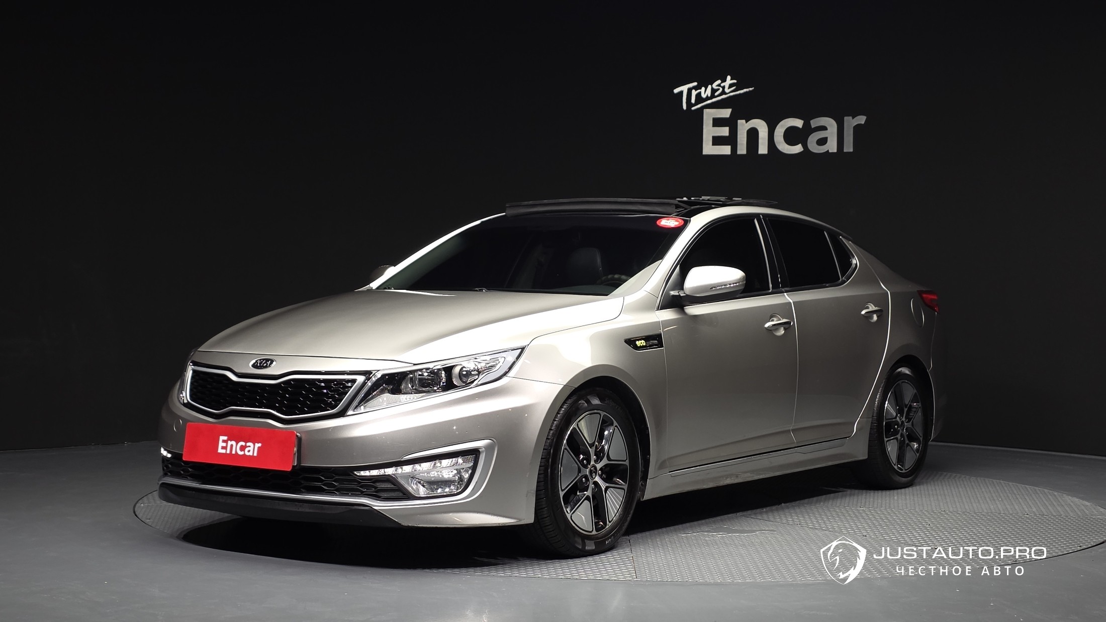 Автомобиль Kia K5