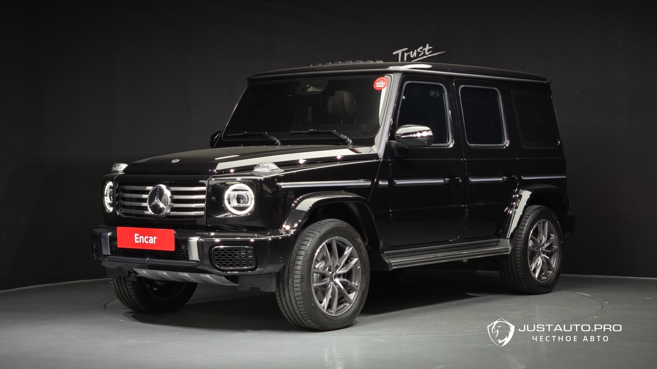 Автомобиль Mercedes-Benz G-Class