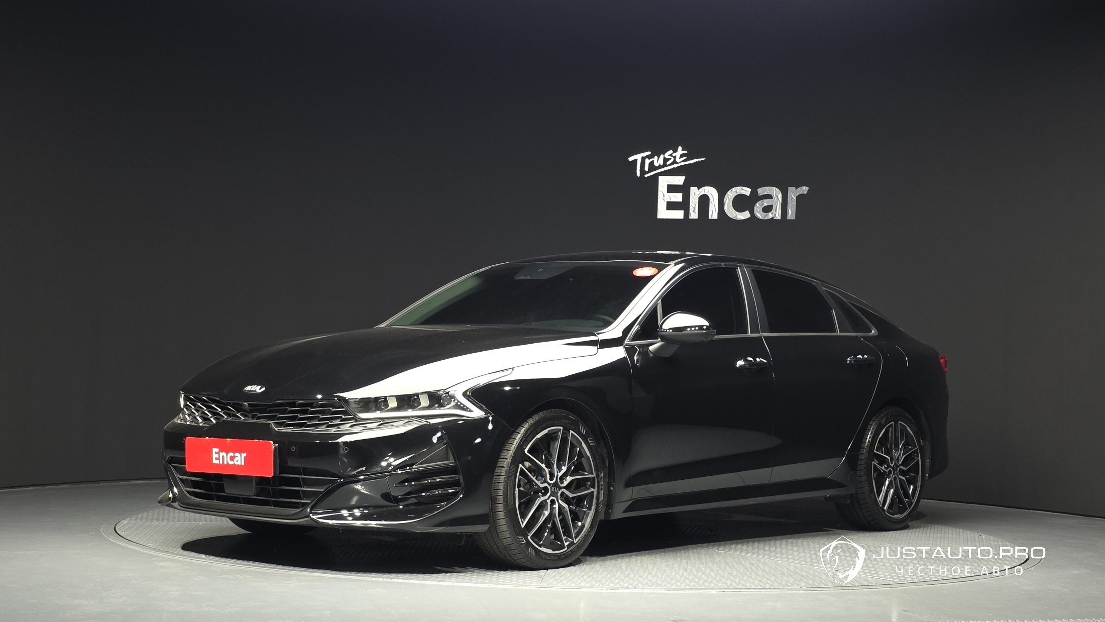 Автомобиль Kia K5