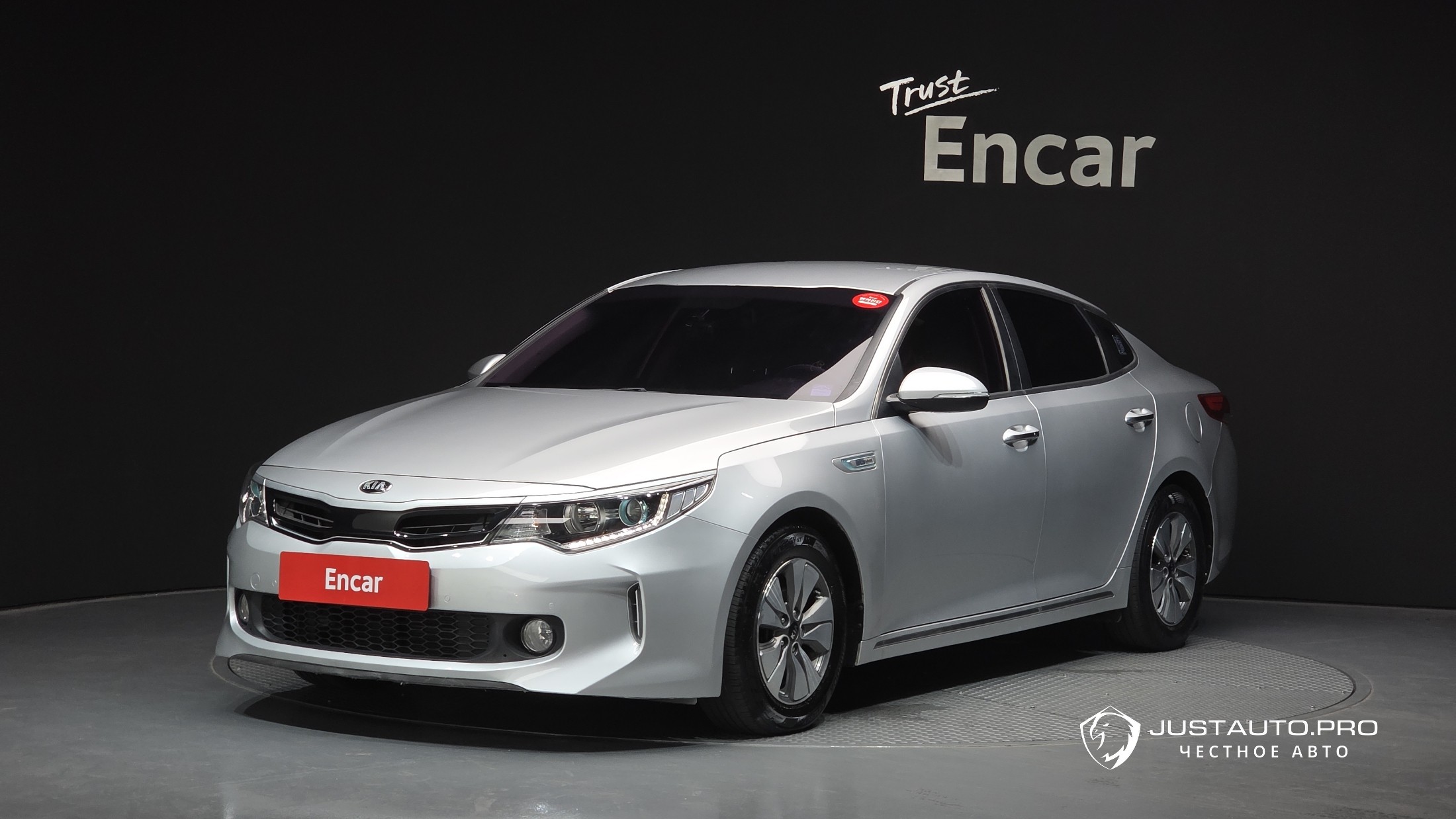 Автомобиль Kia K5