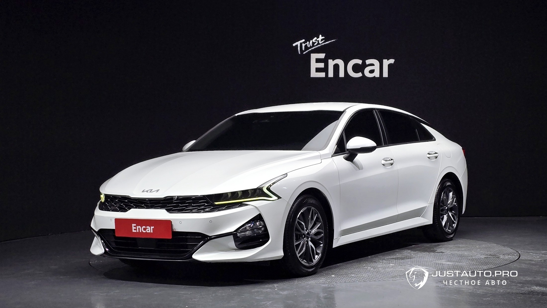 Автомобиль Kia K5