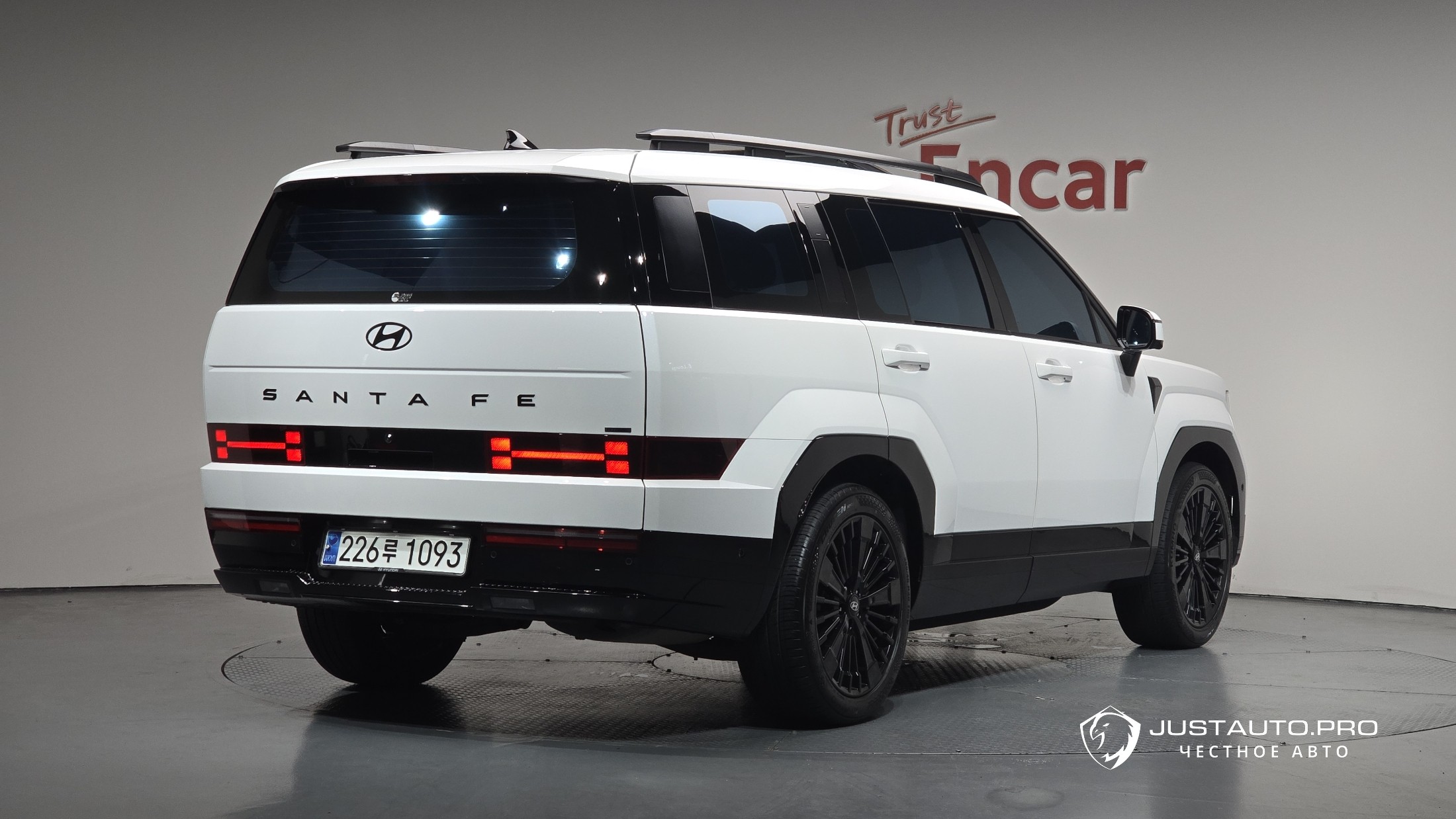 Автомобиль Hyundai Santafe