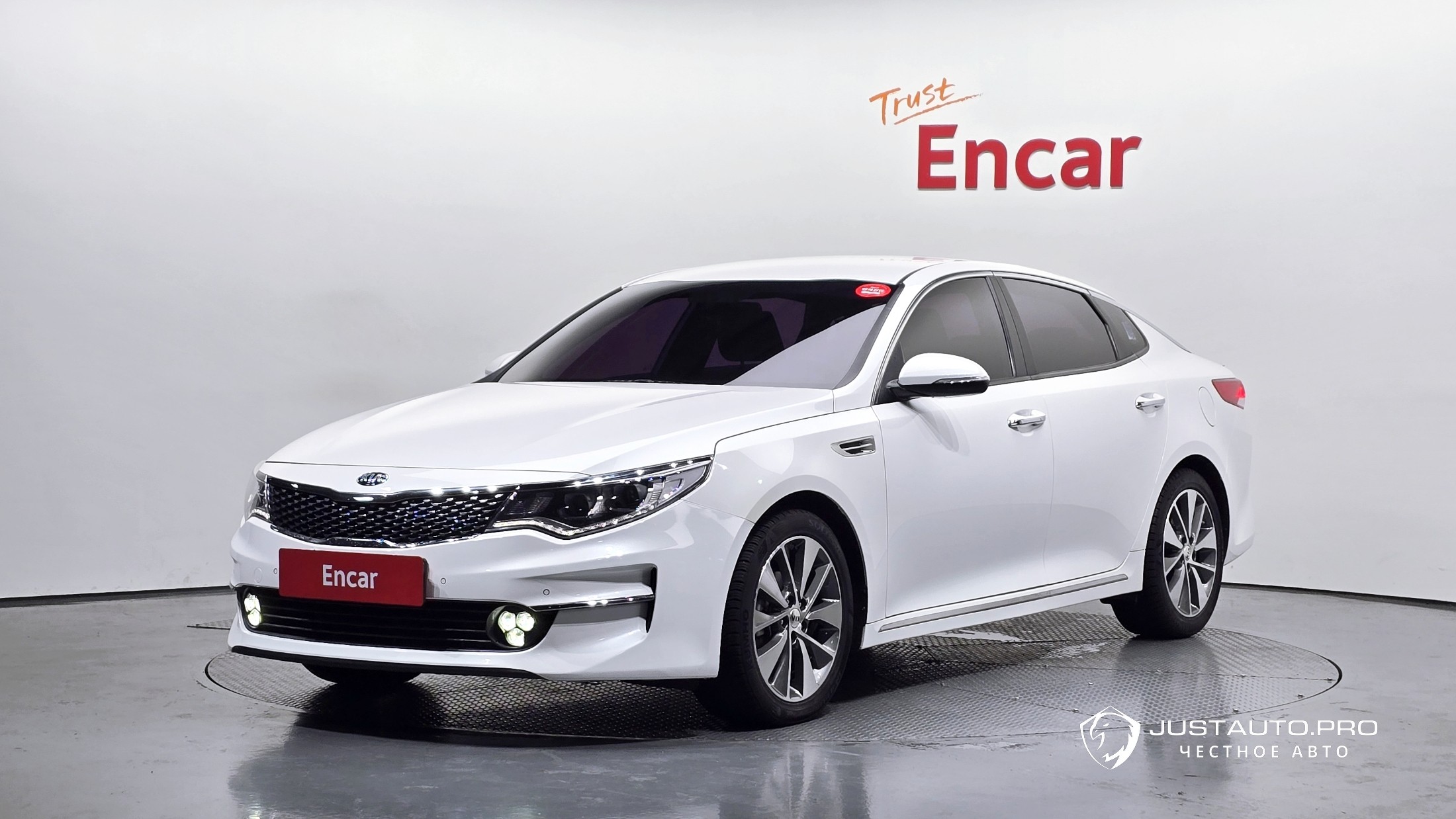 Автомобиль Kia K5