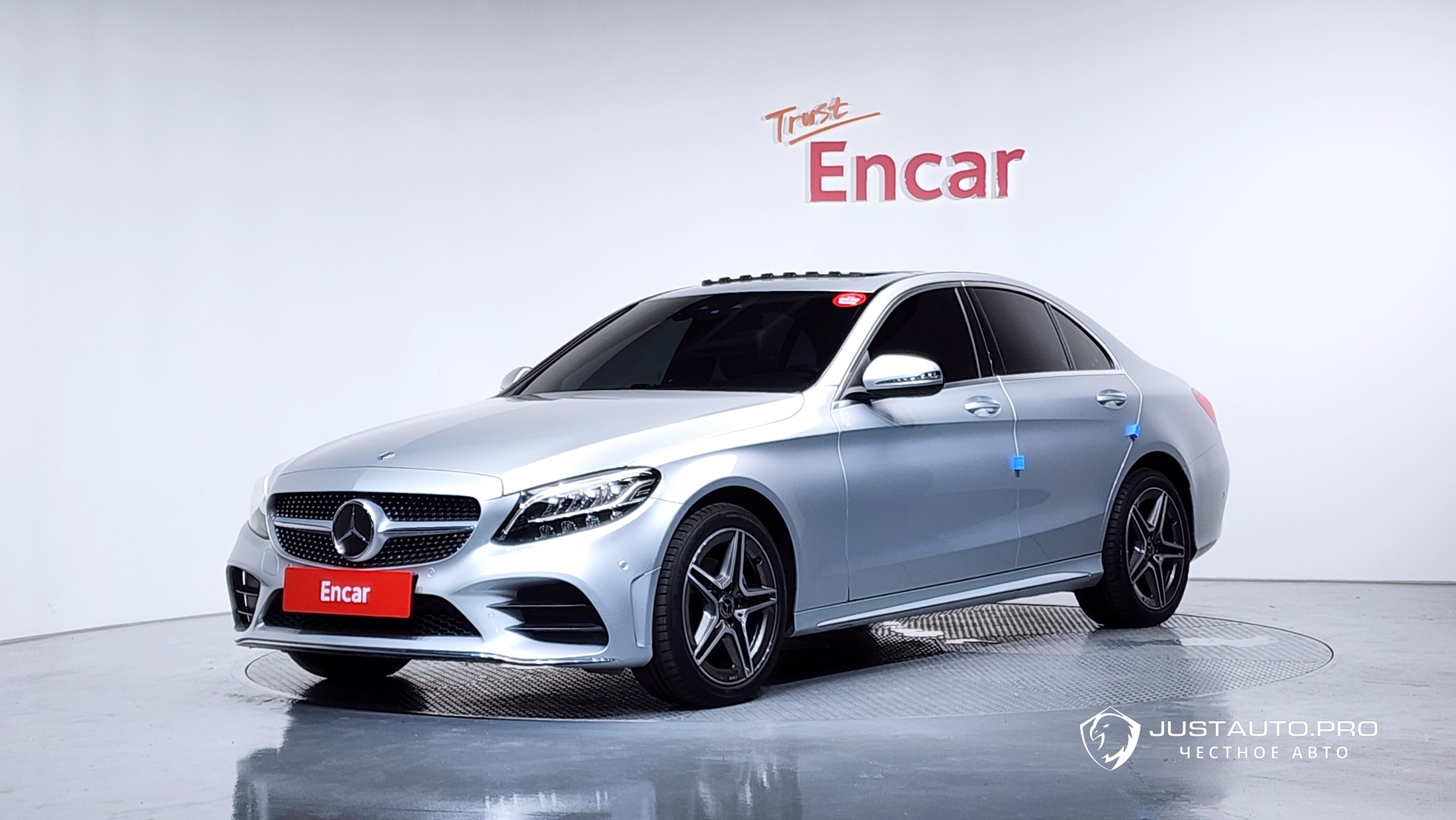 Автомобиль Mercedes-Benz C-Class