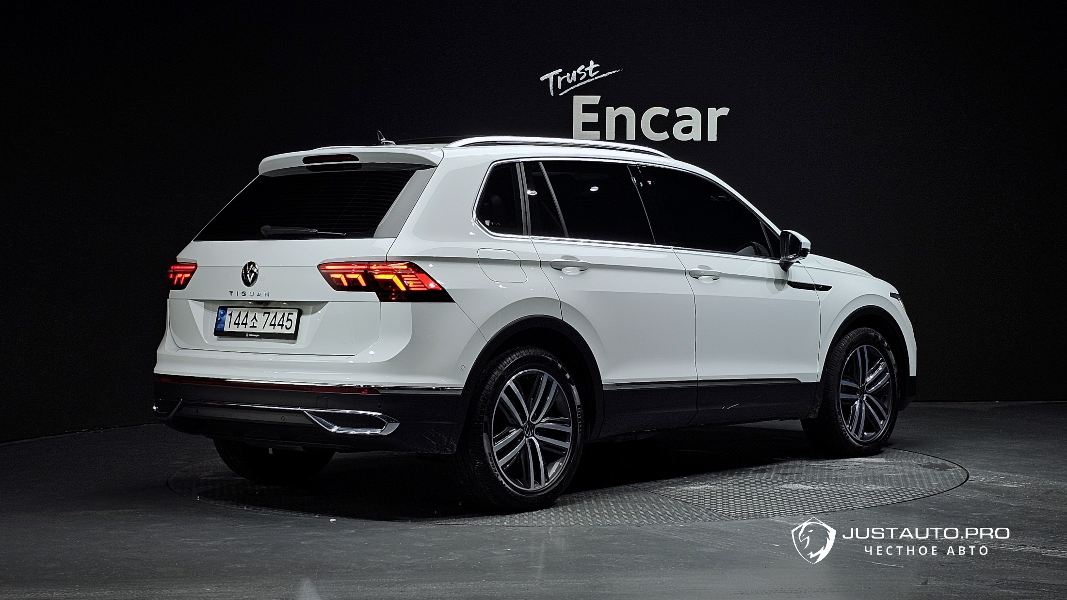 Автомобиль Volkswagen Tiguan