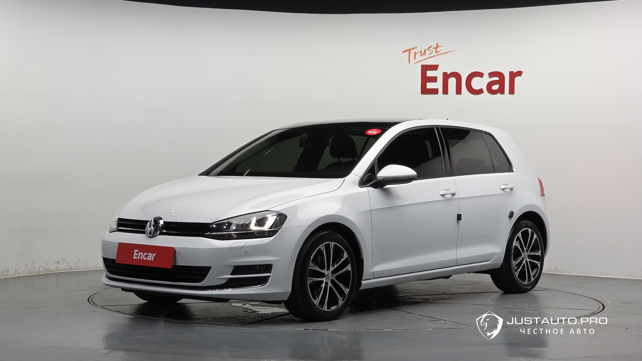 Автомобиль Volkswagen Golf