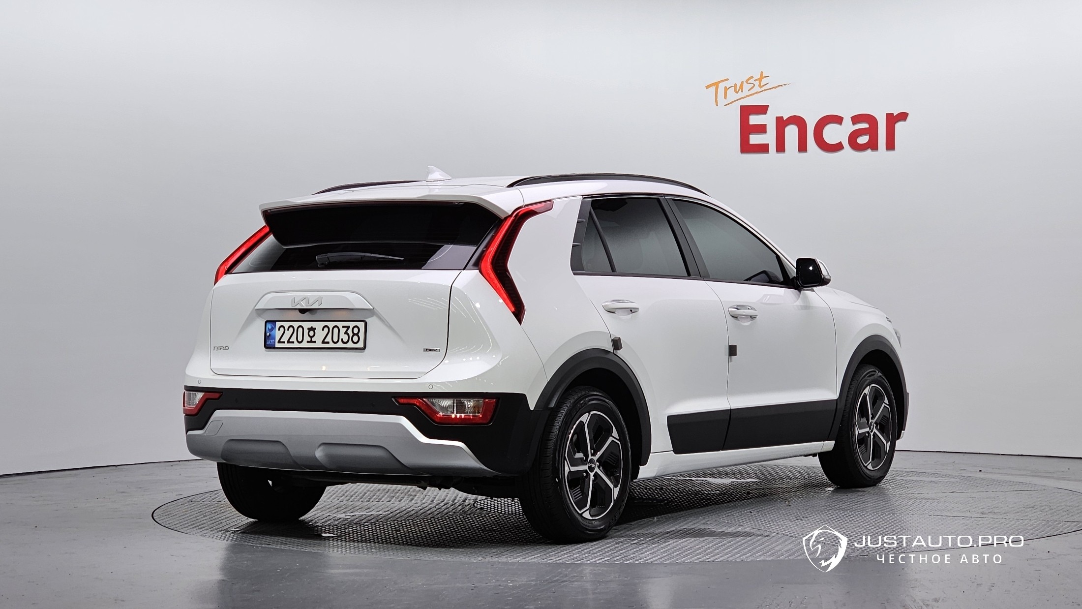 Автомобиль Kia Niro