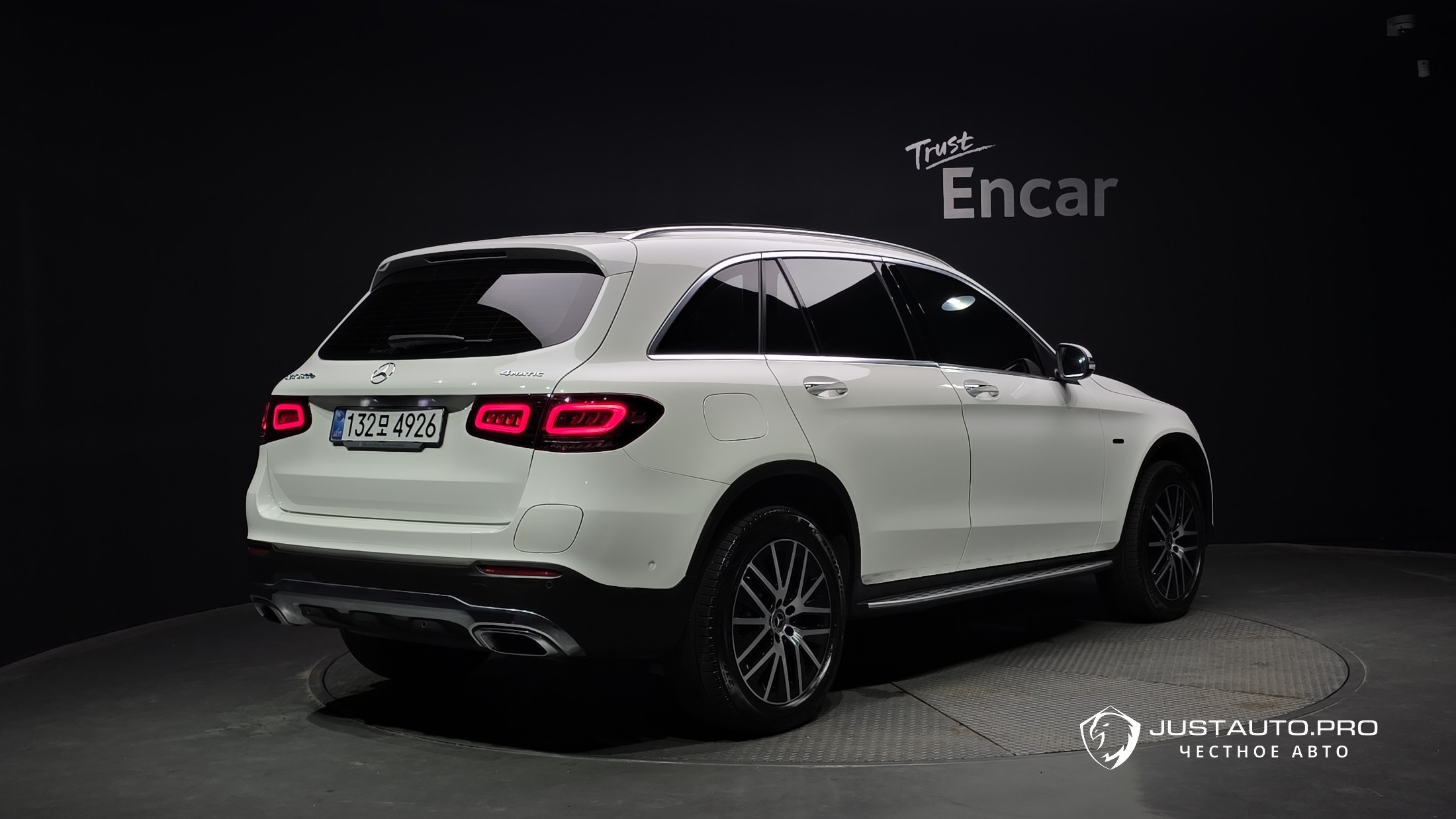 Автомобиль Mercedes-Benz GLC-Class