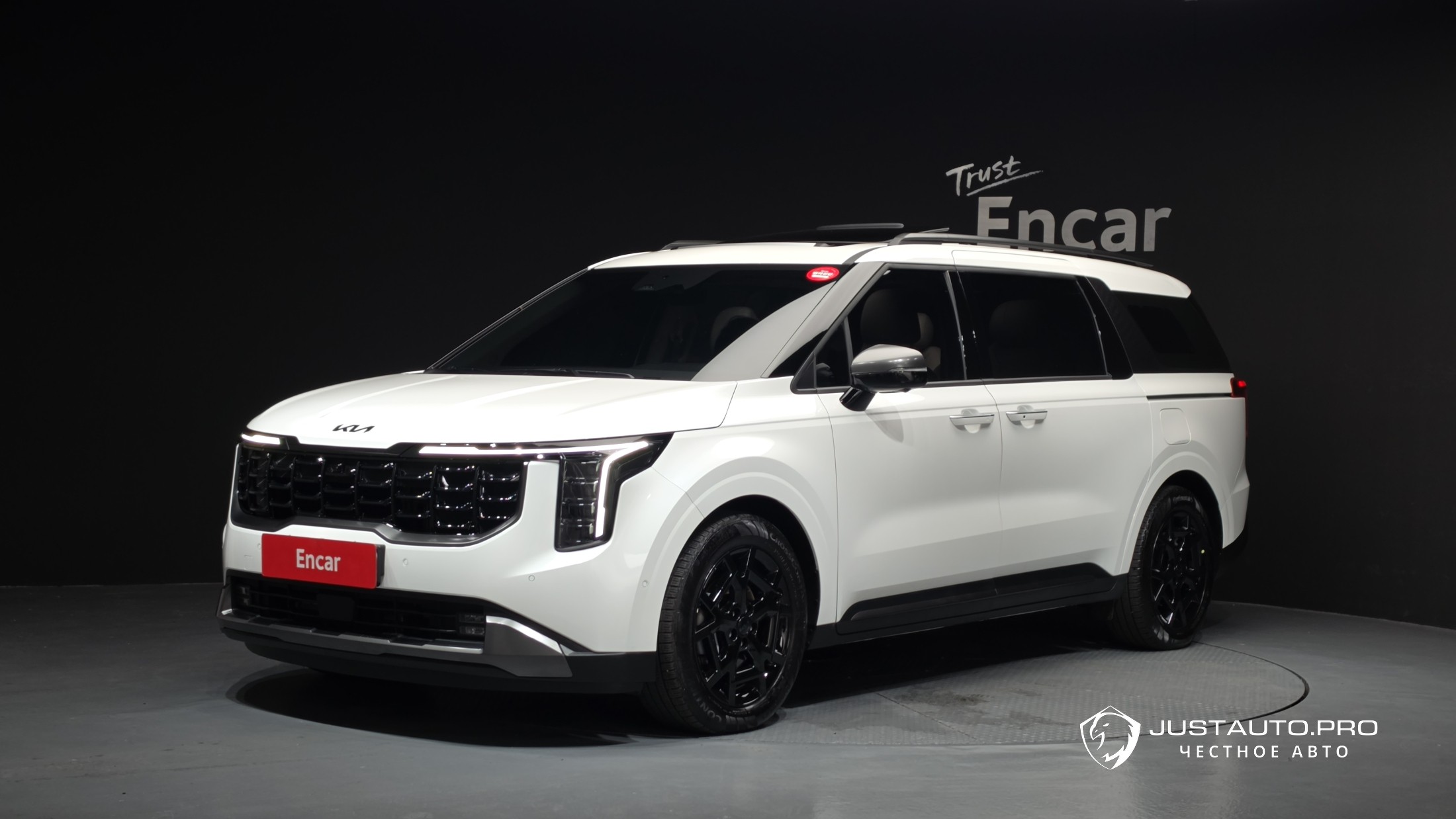 Автомобиль Kia Canival