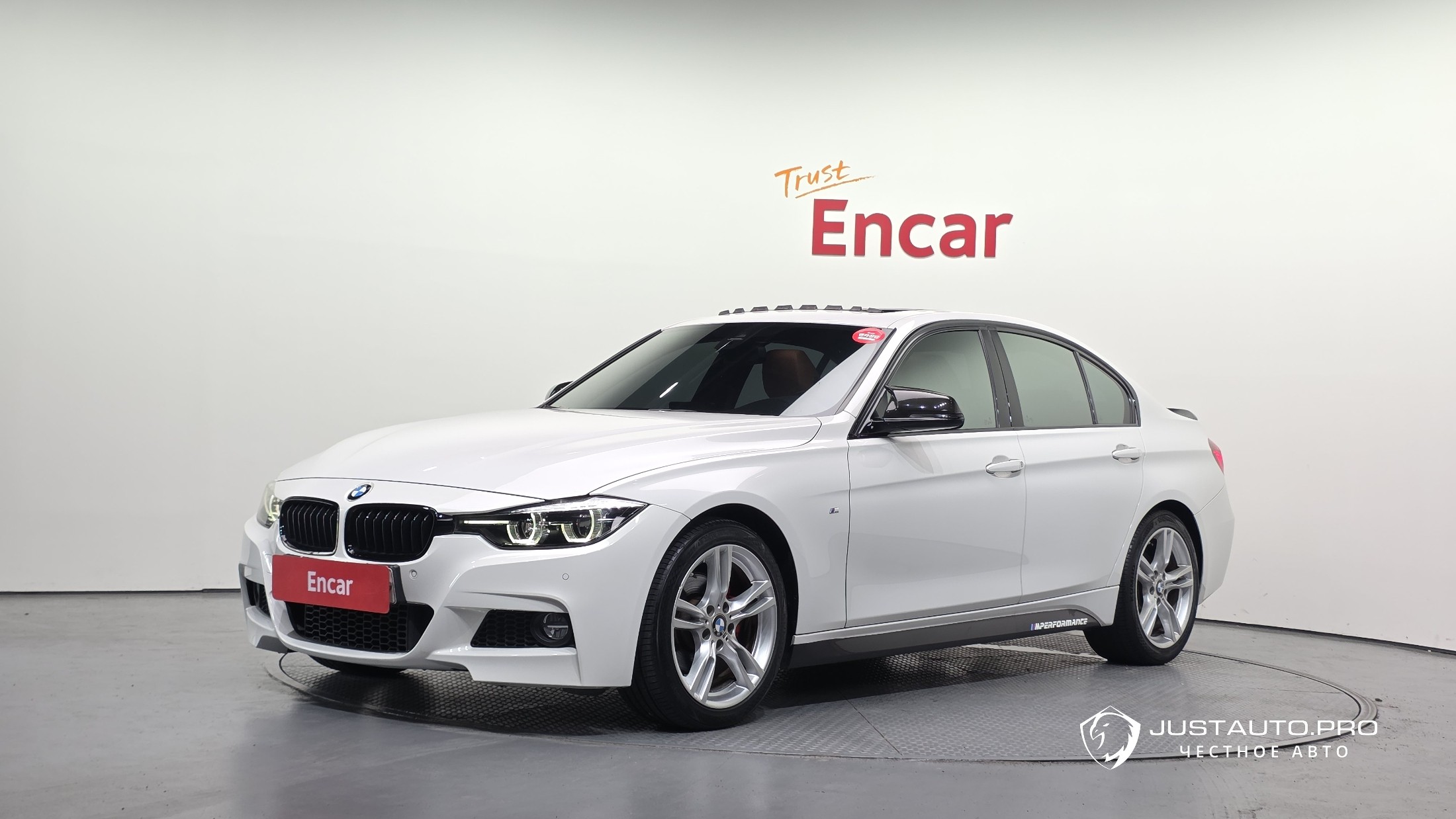 Автомобиль BMW 3-Series