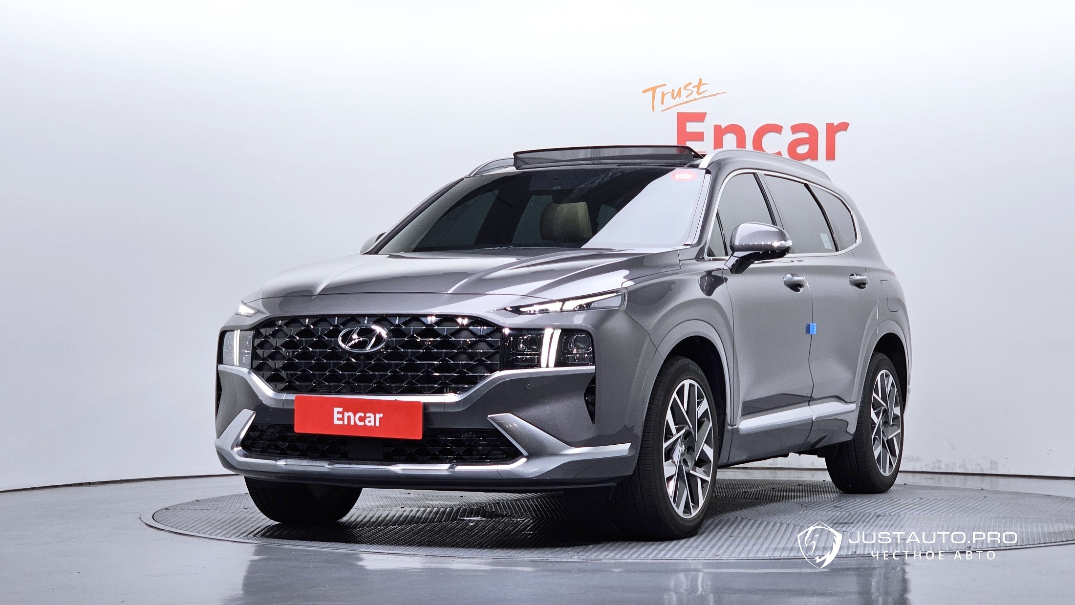 Автомобиль Hyundai Santafe