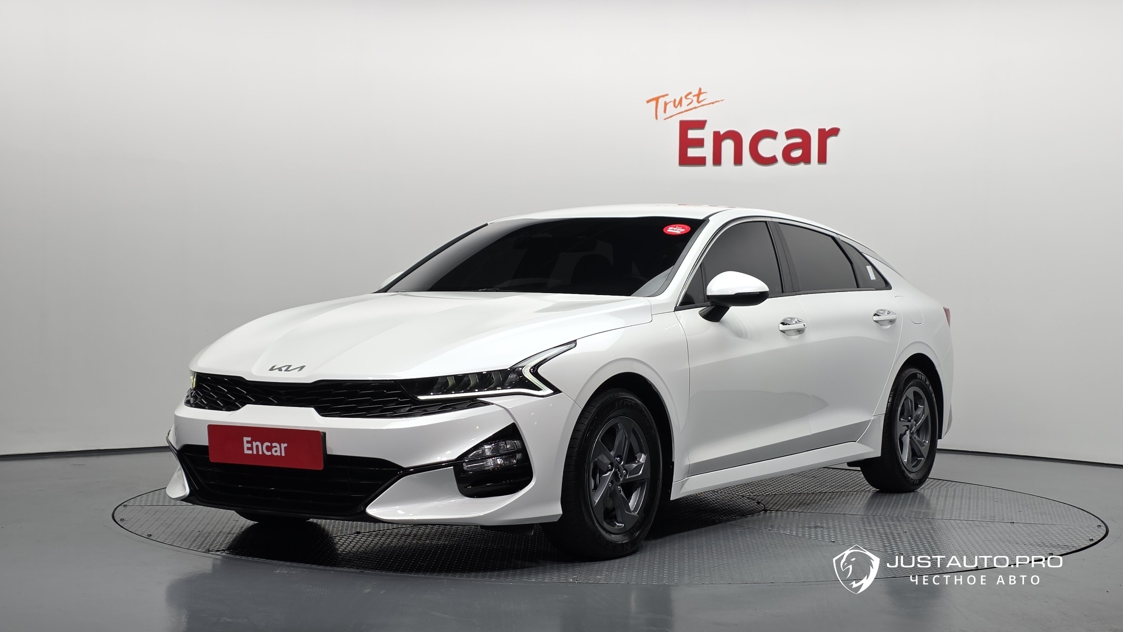 Автомобиль Kia K5