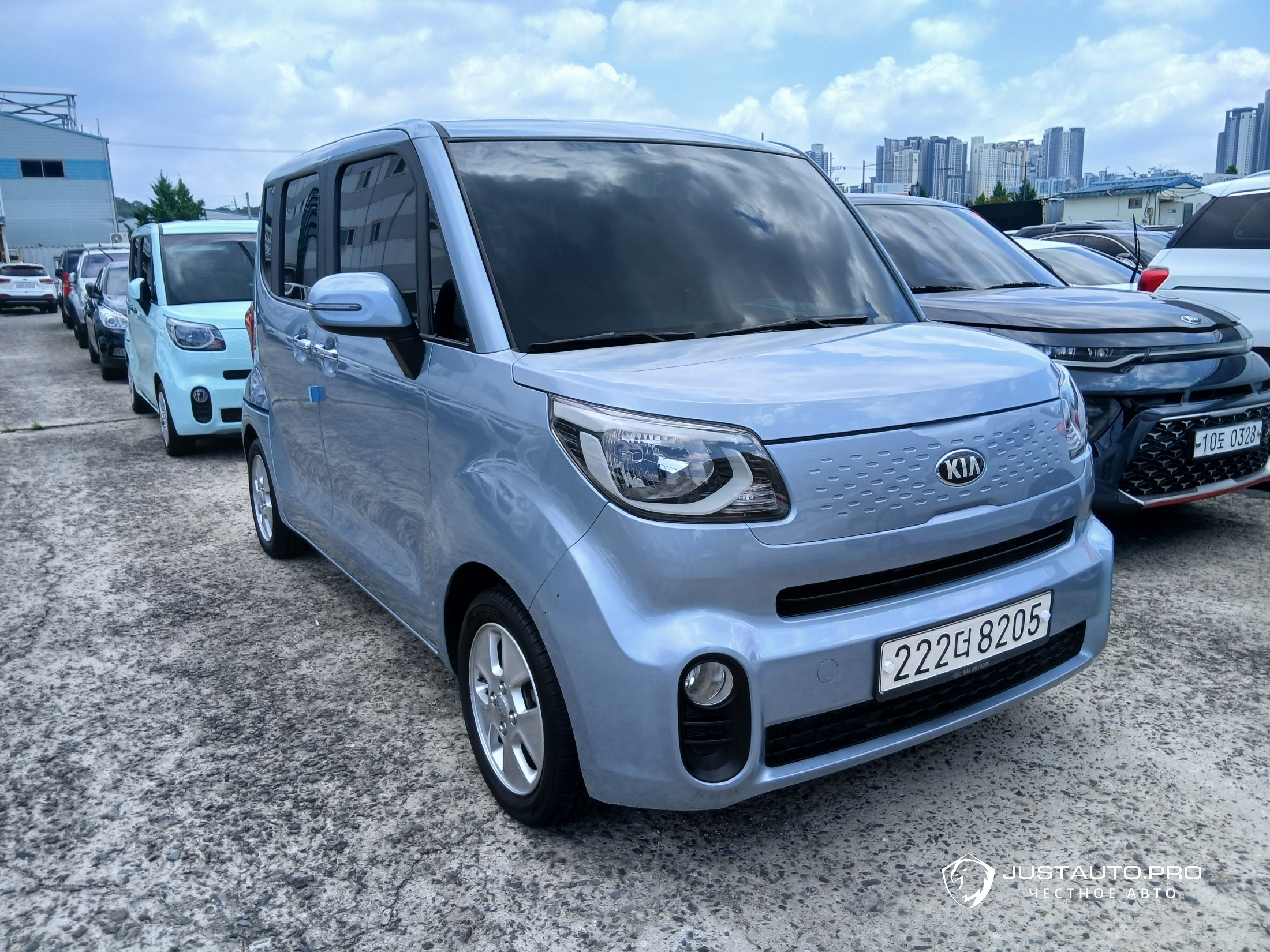 Автомобиль Kia RAY