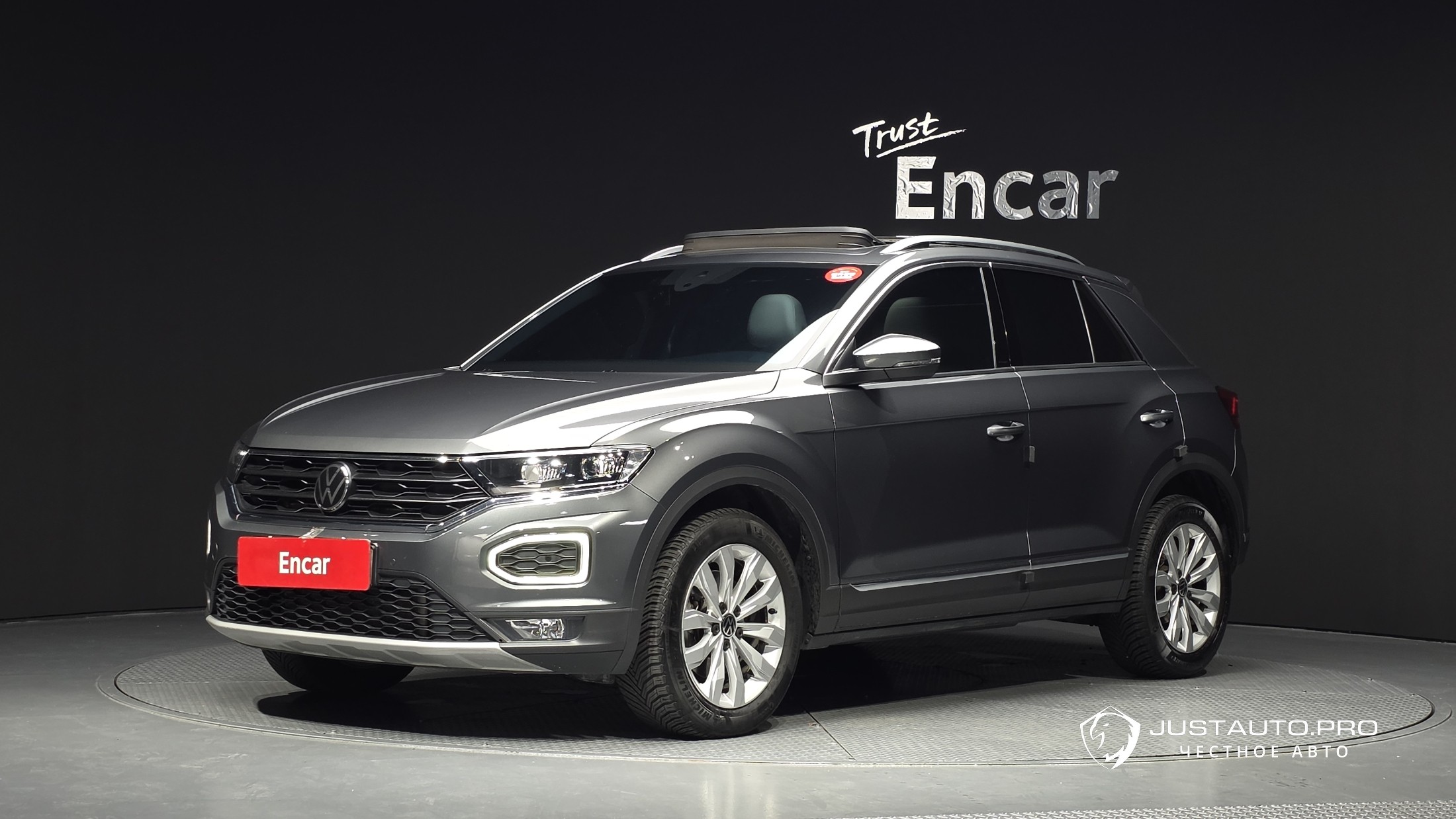 Автомобиль Volkswagen T-Roc