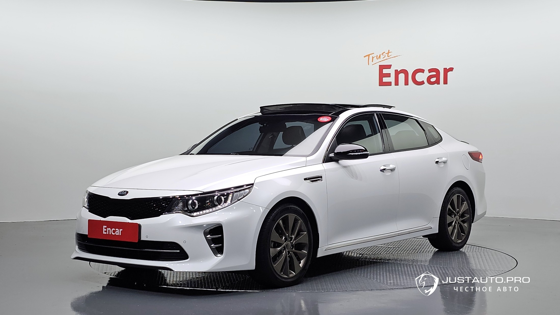 Автомобиль Kia K5