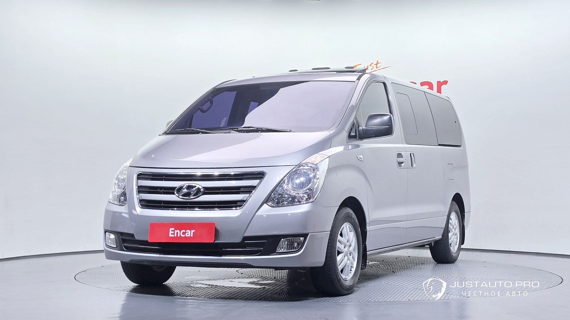 Автомобиль Hyundai Starex
