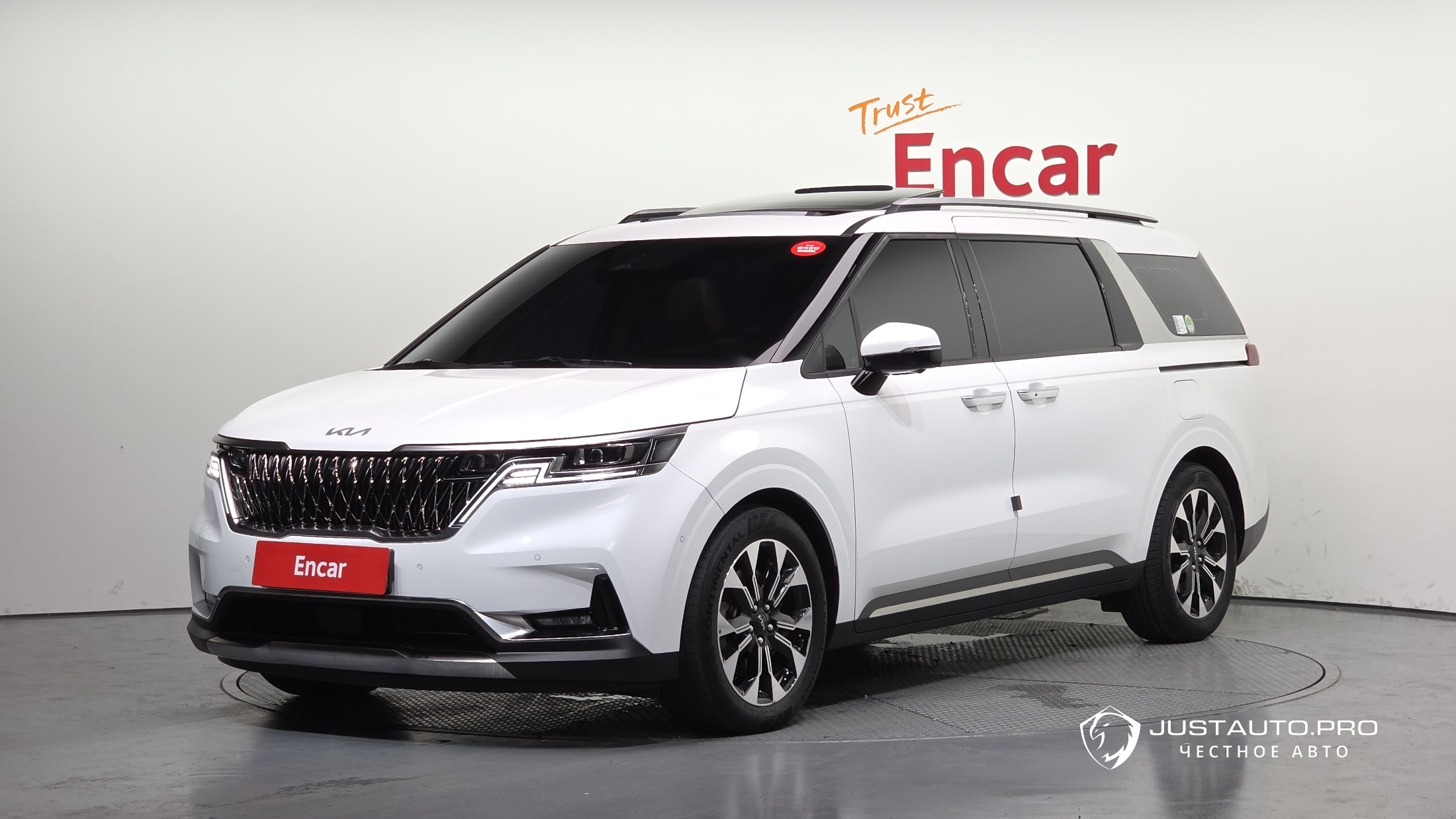 Автомобиль Kia Canival